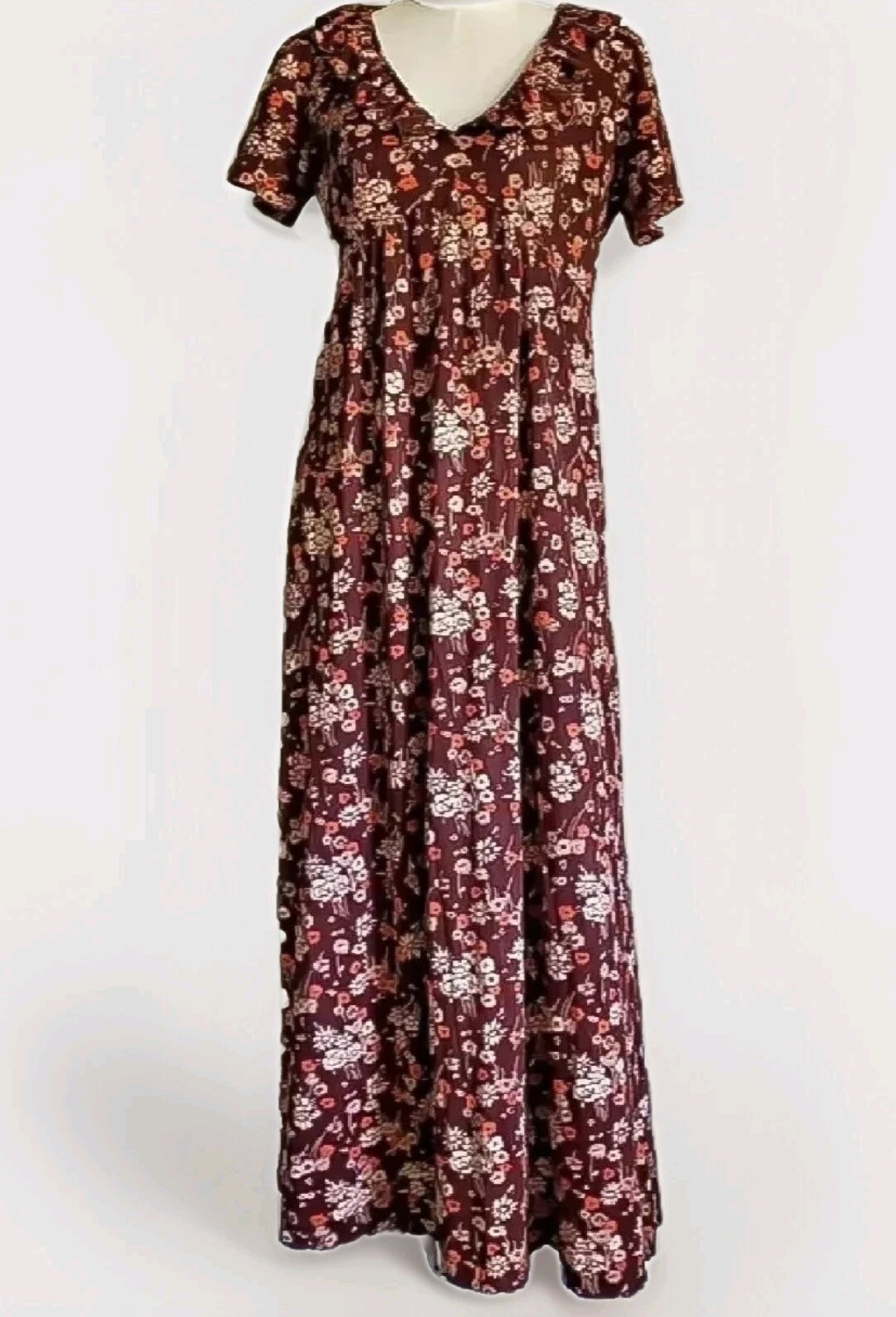 VTG 70s Nylon Jersey Maxi Dress w/ 1930s Inspired V-Neckline & Ruffle Collar L