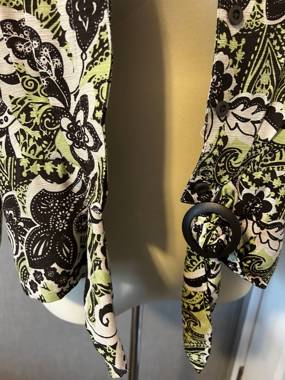 SilkLand Black and Green Paisley Top Size 16