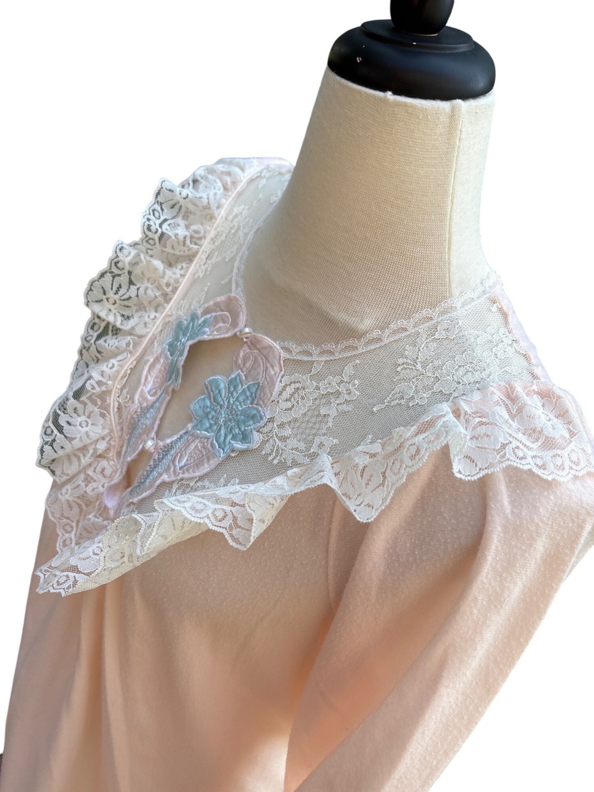 Vintage Peachy Pink Nightgown Lace Floral Appliqué Medium Long Sleeve Modest