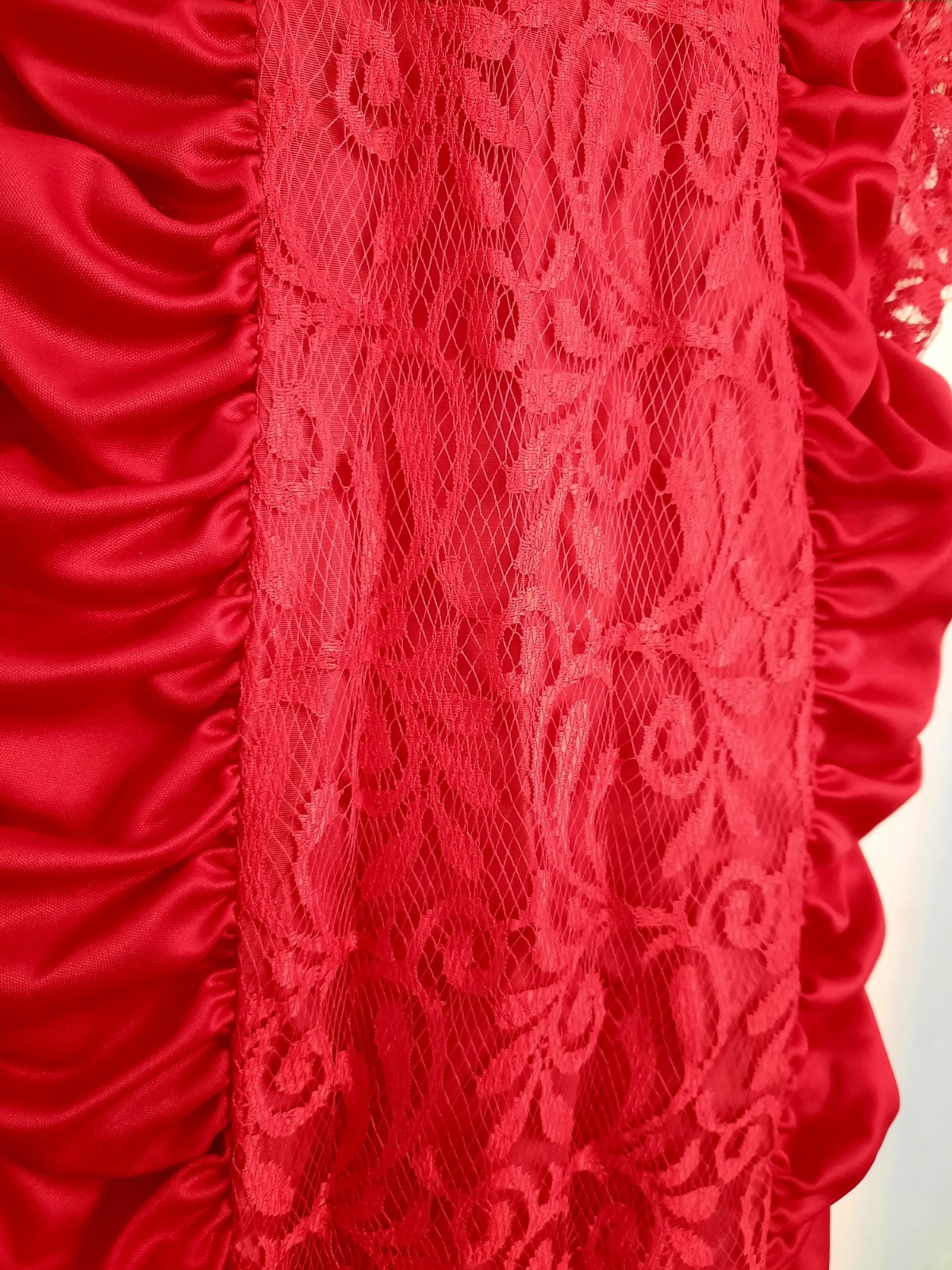 Vintage 1980s Mayvens of California Red Lace Party Dress Prom Photo Session