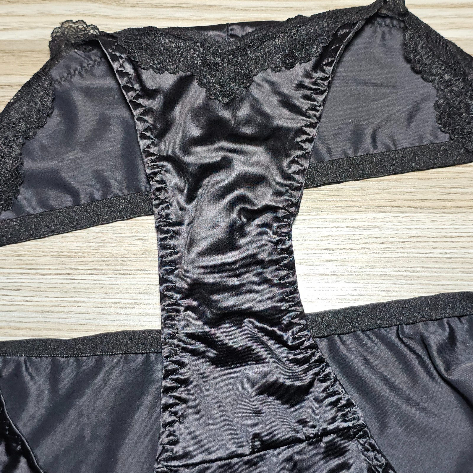 VTG Slippery Nylon Satin Panty Sissy Lace Glossy Black Brief Size 8 Hip 40-44″