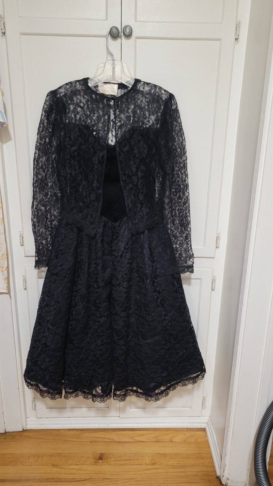 GUNNE SAX VINTAGE🌟VELVET~LACE,~SEQUIN~ STRAPLESS~TULLE UNDERSKIRT & SHRUG RARE