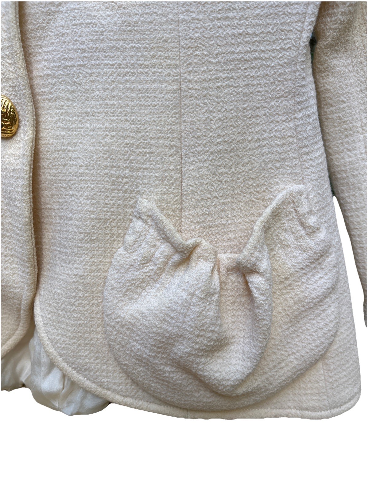 Chanel Vintage Spring 1989 White Wool Crepe Jacket 36 Chain Gold CC Buttons 36