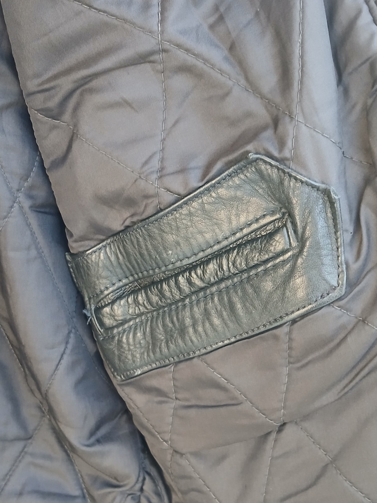 Vtg 1980s Black Leather Motorcycle Jacket* British Imports, Hollywood, Ca*Rare!