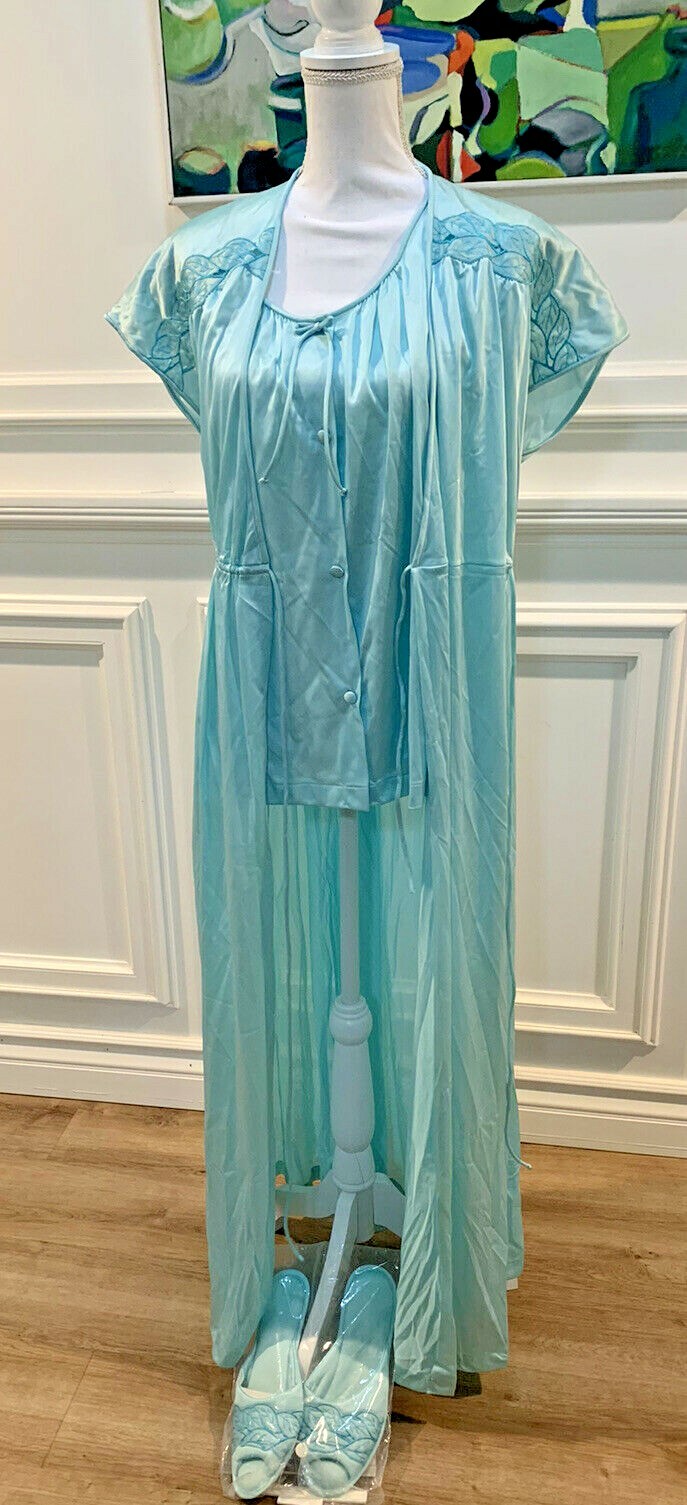 NOS 80’s Vtg JOLIE TWO Womens Blue 2 Pc Nightgown Robe + Slippers Sz M Shoes 8-9