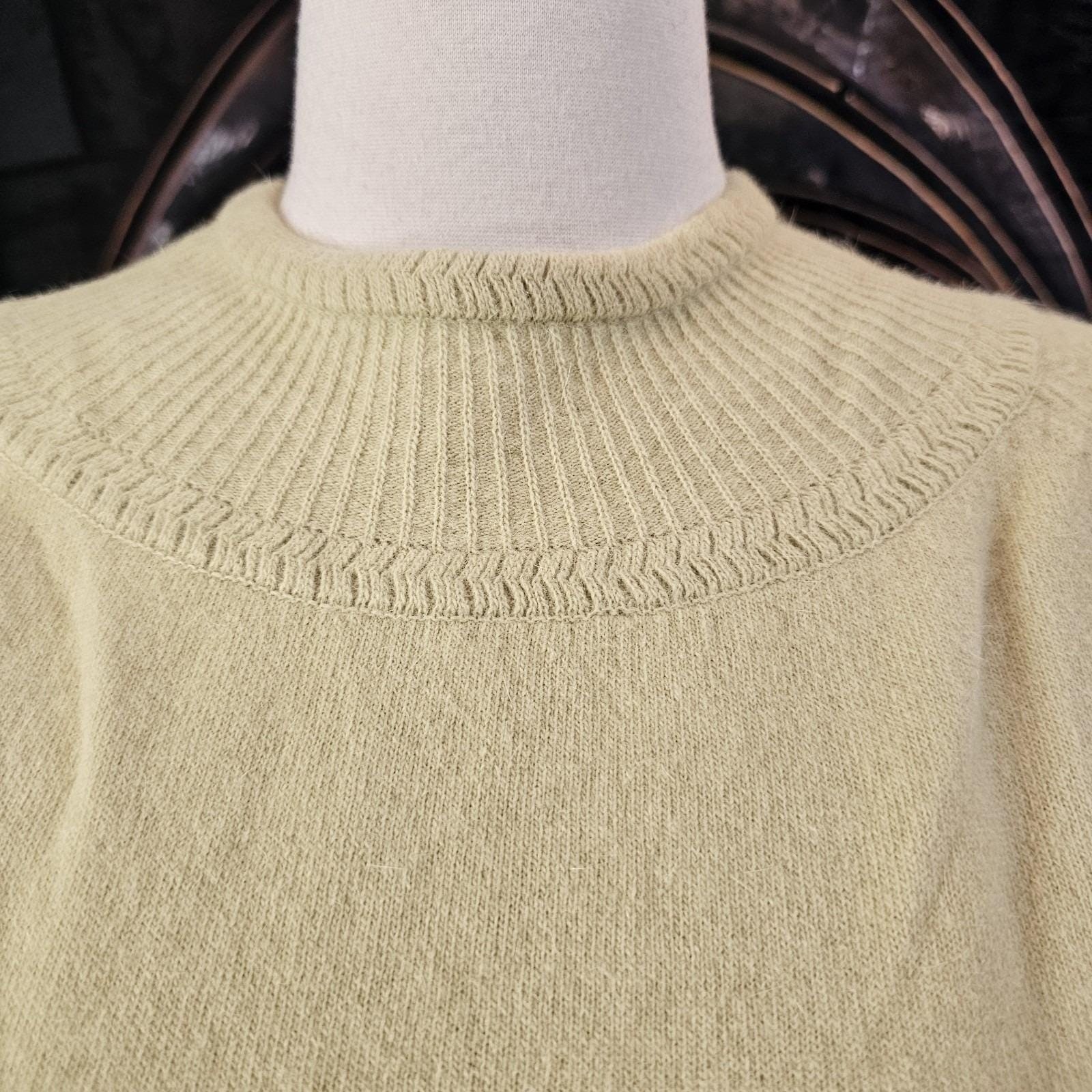 Vintage 1960’s Sweater Pullover Citron Green Yellow Garland Dreamspun Knit 60s