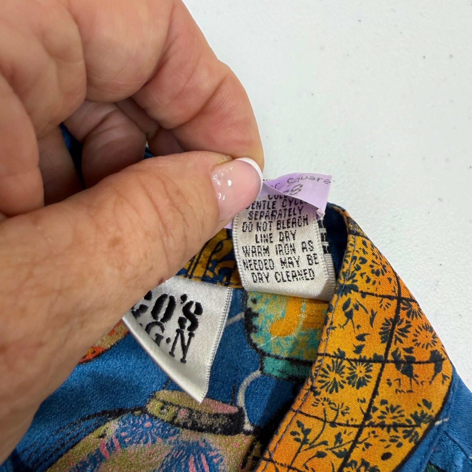 Chicos Design Vintage 100% Silk Chinese Lantern Print Blouse Blue Size 1