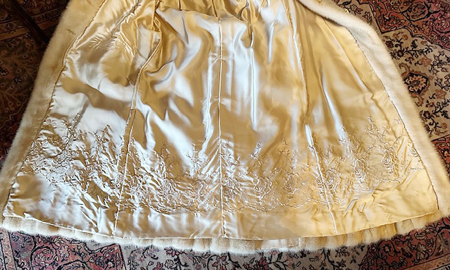 Vintage 1950’s 1960s Double Breasted EMBA Mink Fur Coat – Pale Beige Blond, Soft