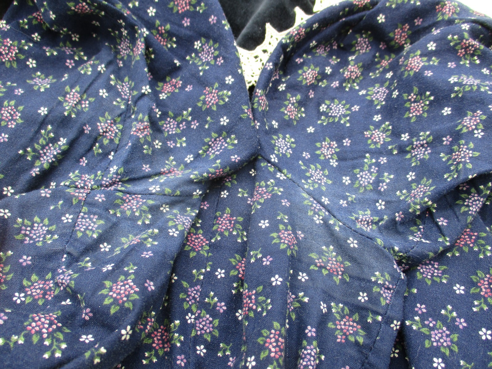 Vintage 70s Gunne Sax by Jessica Crochet Lace Velvet Puritan Collar Smock Dress