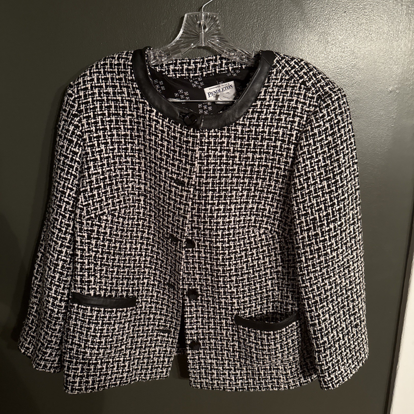 VINTAGE PENDLETON SUIT BLAZER 14w silk w leather accents Black and white