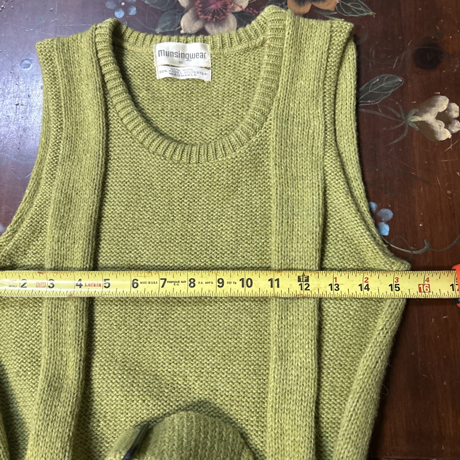 Vintage Munsingwear Sweater Vest Belted , Green, Wool/poly Blend Sz 16