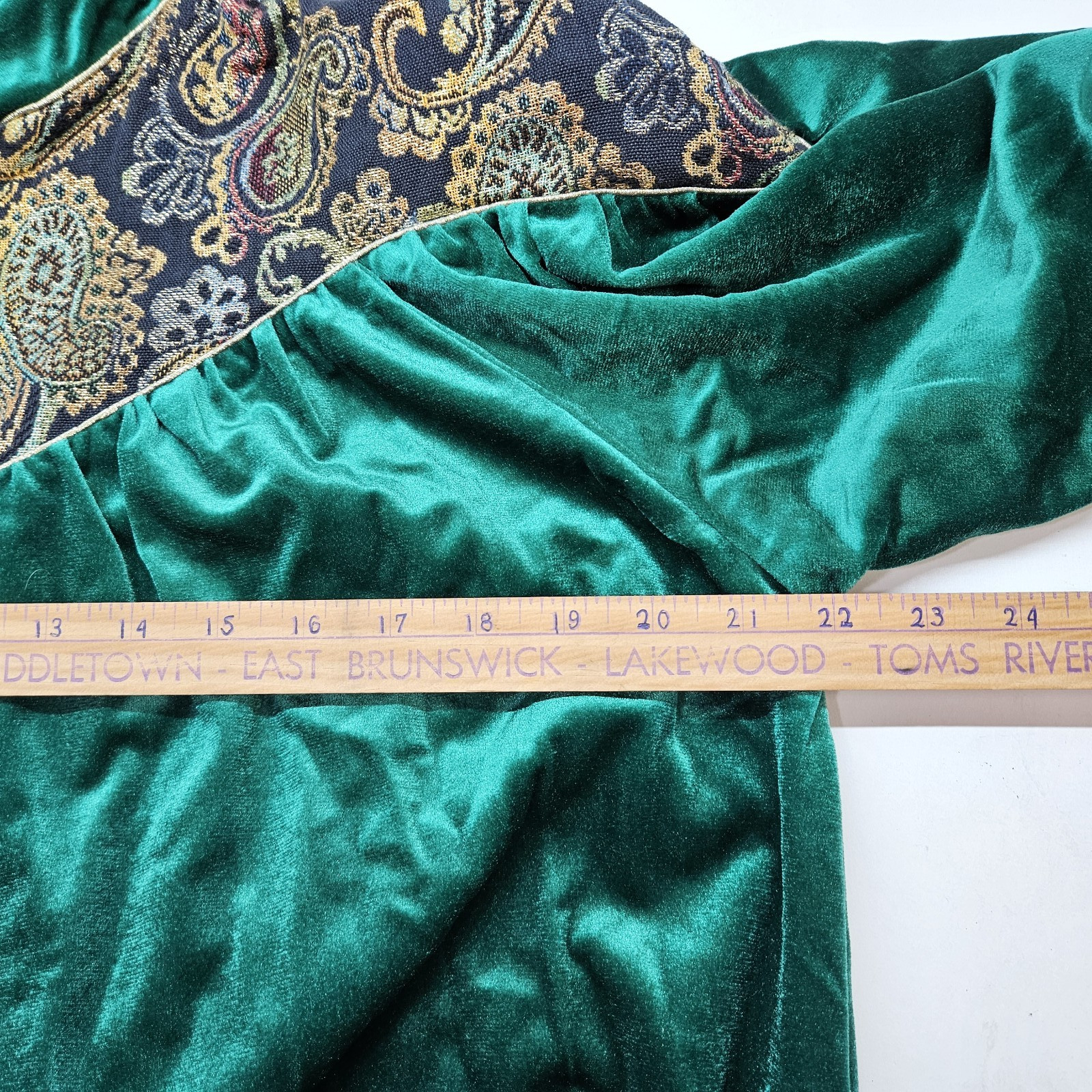Vintage MCM Velour Embroidered Bathrobe Emerald Green Women’s Petite USA