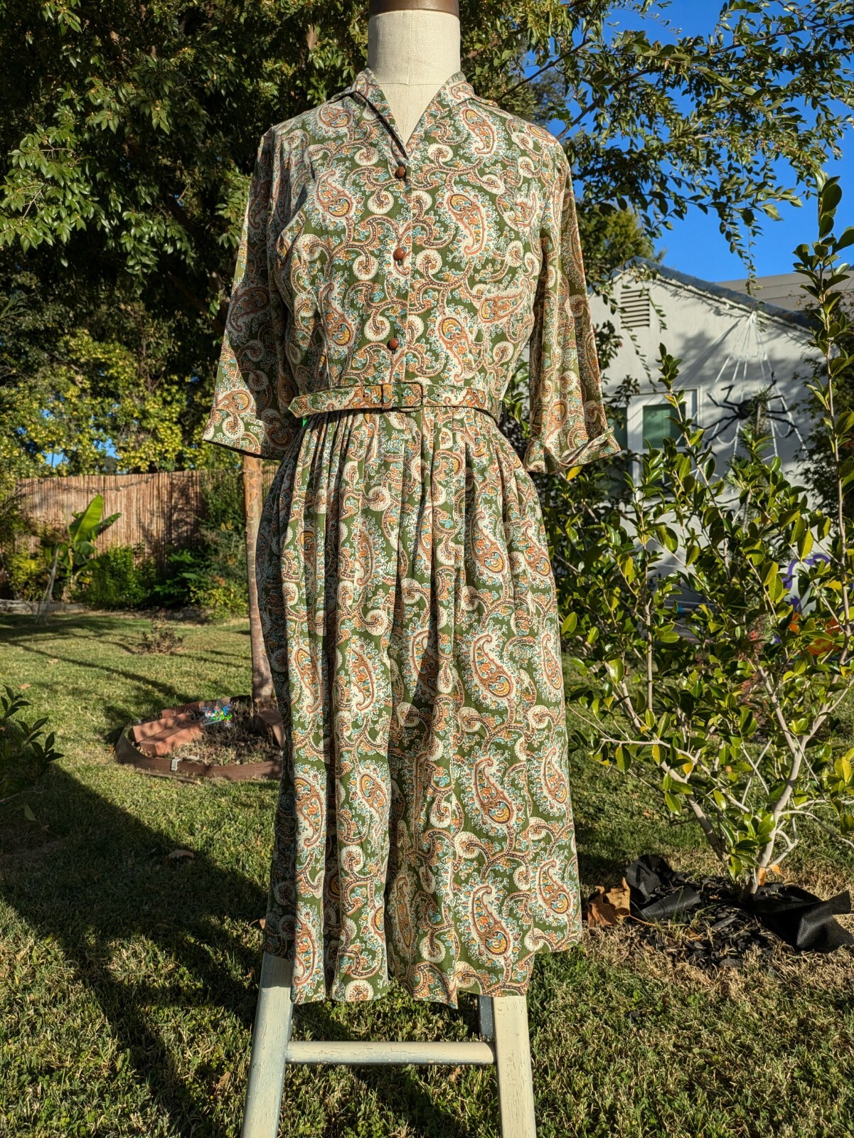 Vintage Mode O’Day Paisley dress Brown, Orange, Green, Yellow 50’s/60’s