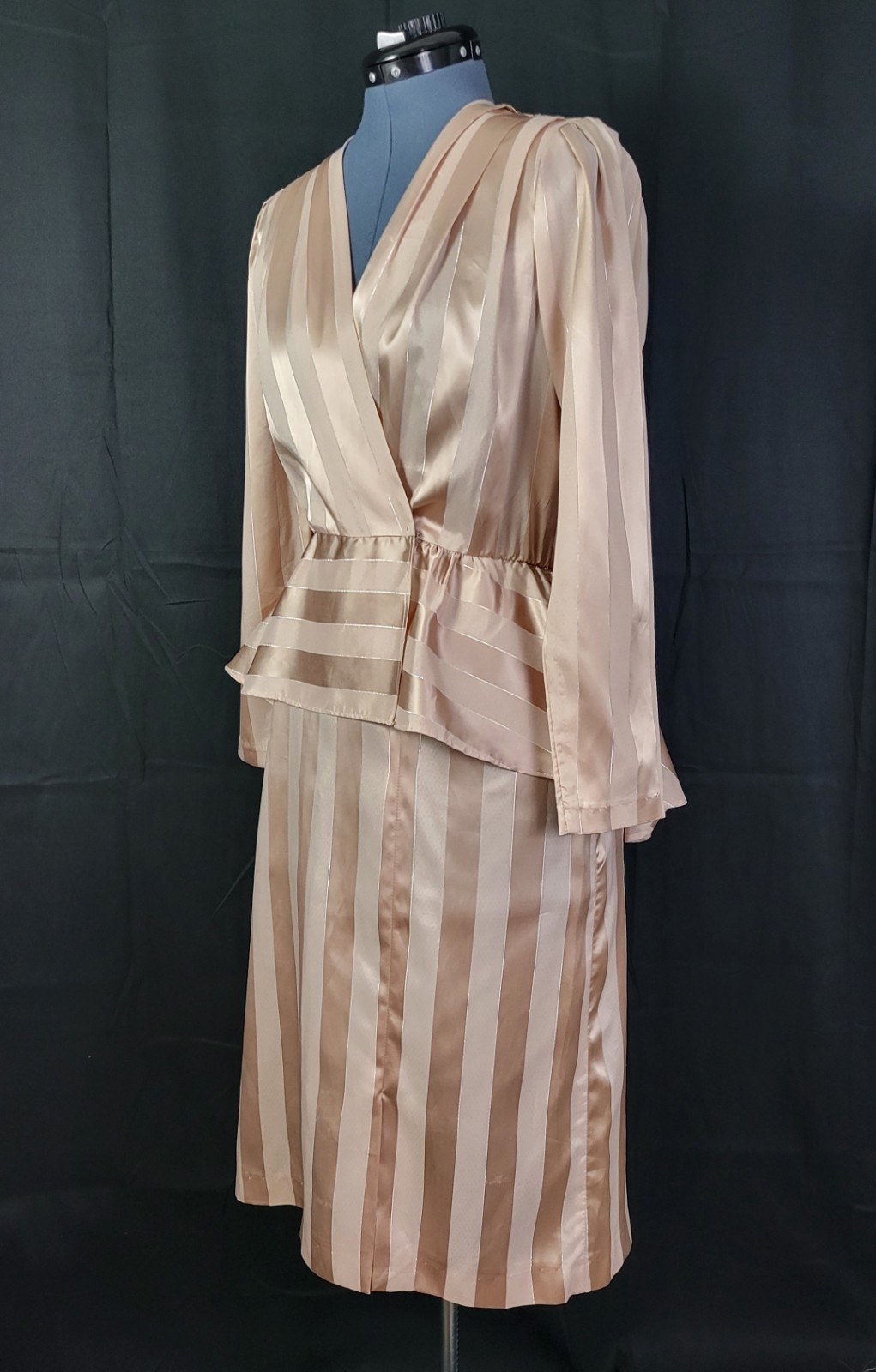 Vintage JCPenney Beige on Beige Striped Blouson Dress w Peplum Size 9/10