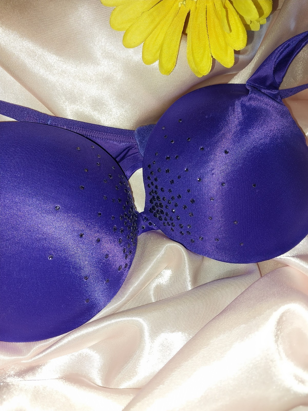 Victoria’s Secret RHINESTONES Very Sexy SHINY Push up PLUNGE BRA 32B Purple Y2K