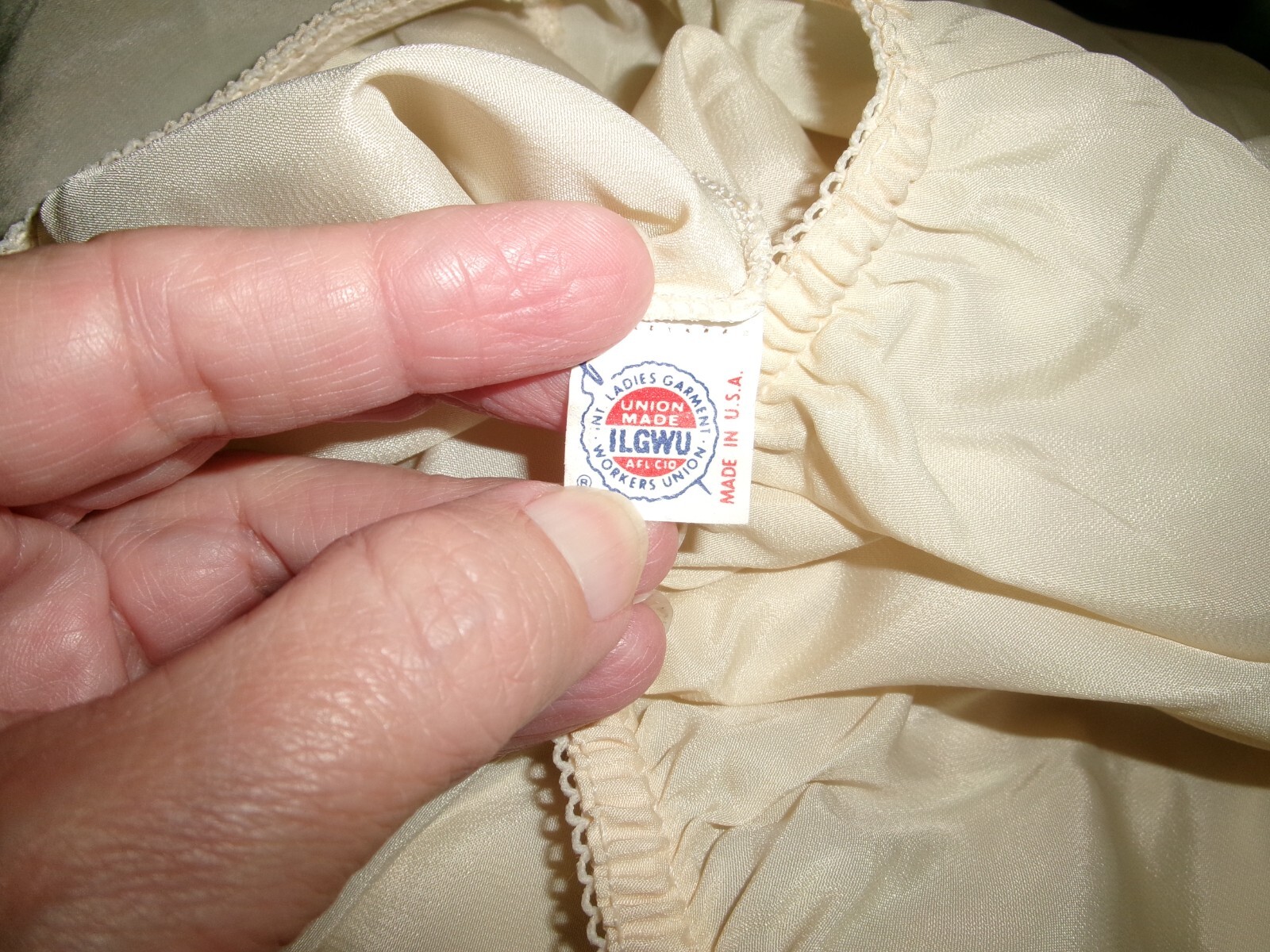 Vintage Corhan Noumair Crepe Half Slip, Lace Hem Size Medium Trade Union Label