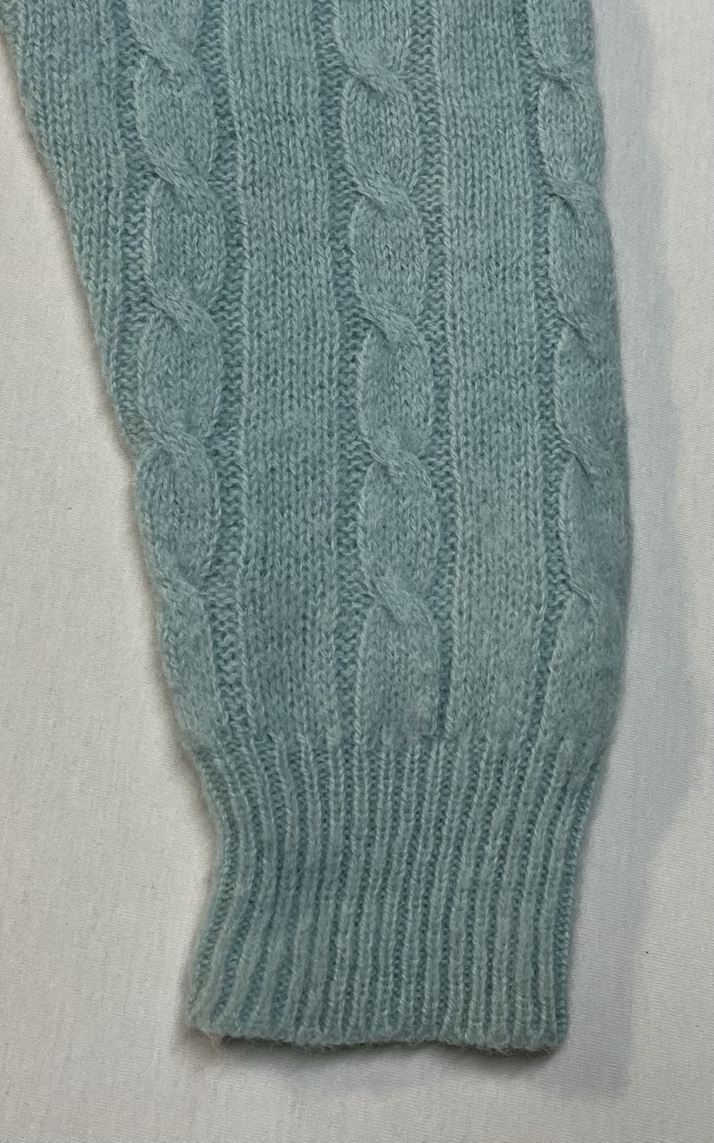 Vintage Cesarani Cable Knit Sweater 100% Shetland Wool Hong Kong Sz L Chest 42”