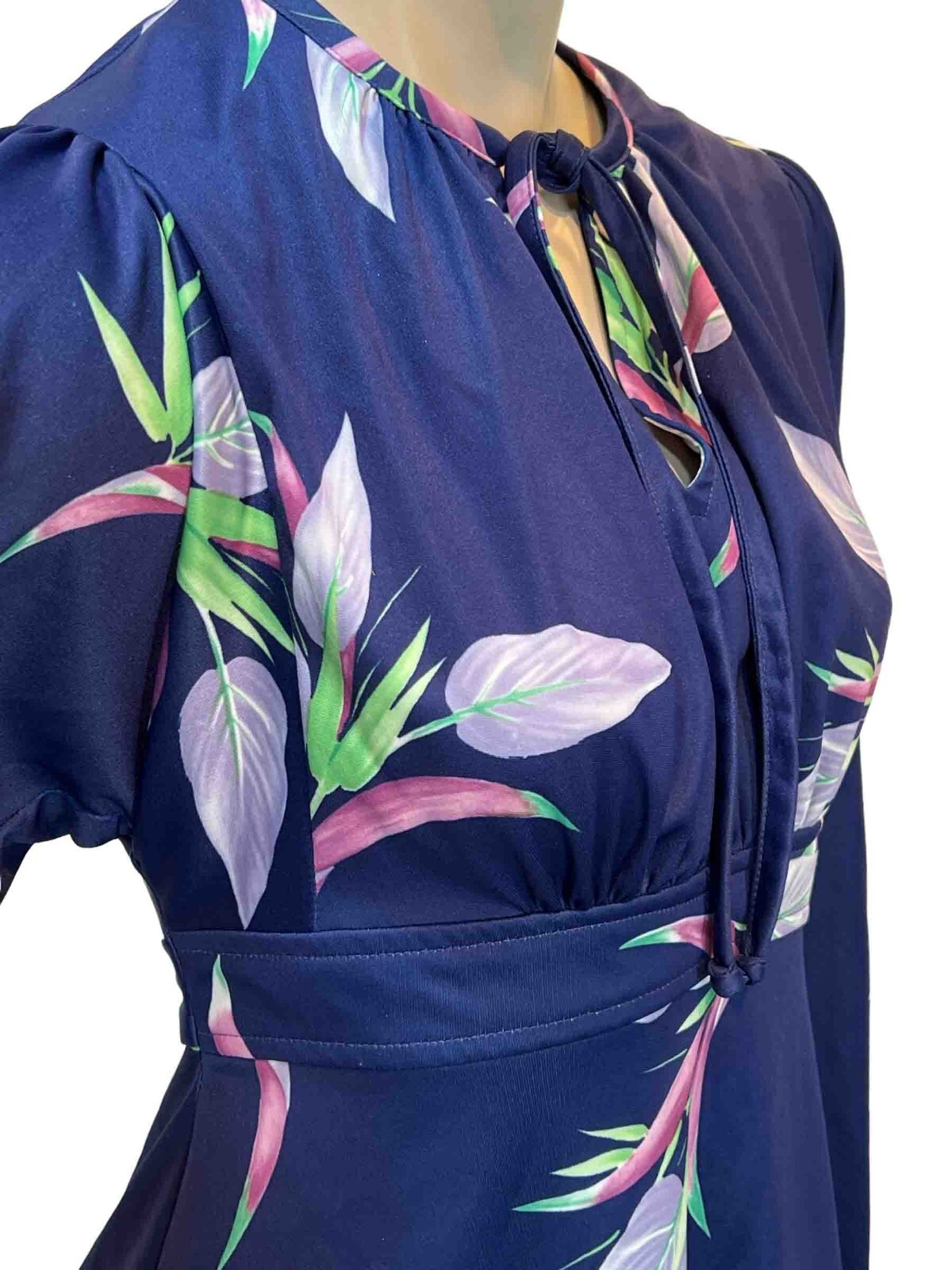 EUC S~M Vtg 70s Dress Navy BLUE Floral Petals High Waist Wide Sleeve BOHO Knit