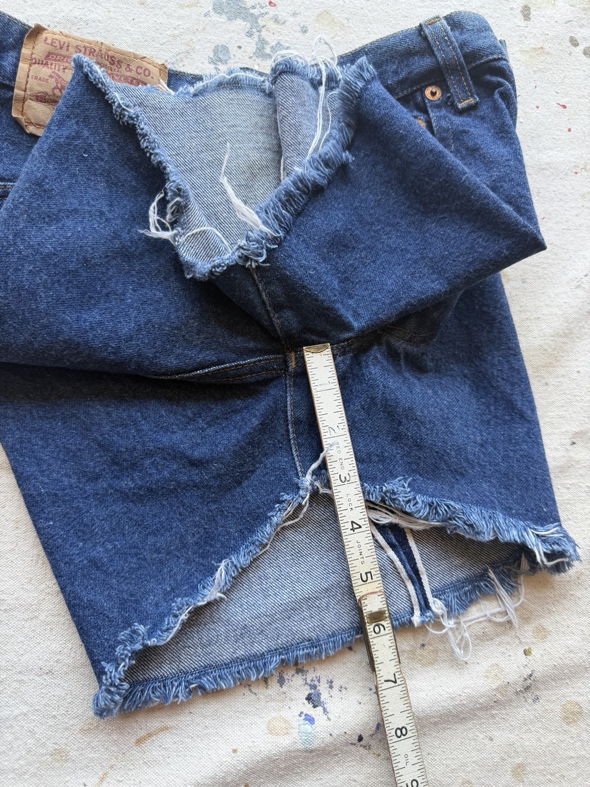VTG 80s Levi’s 501 Redline Women’s Daisy Duke Cutoff Denim Shorts Size 28 Dark