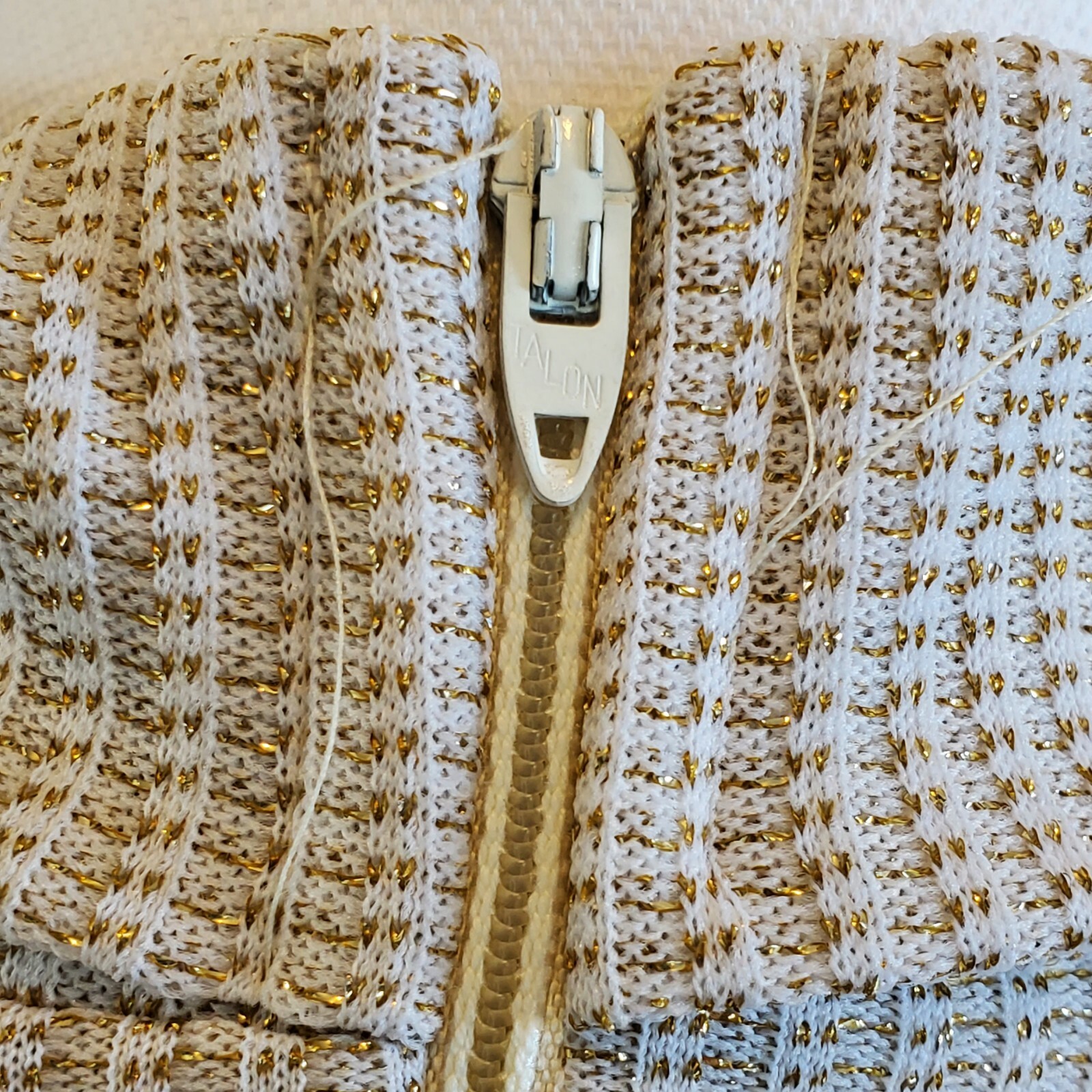 Neutral Beige Gold Metallic Sparklw Ribbed Turtleneck Vintage 80s Chic S/M