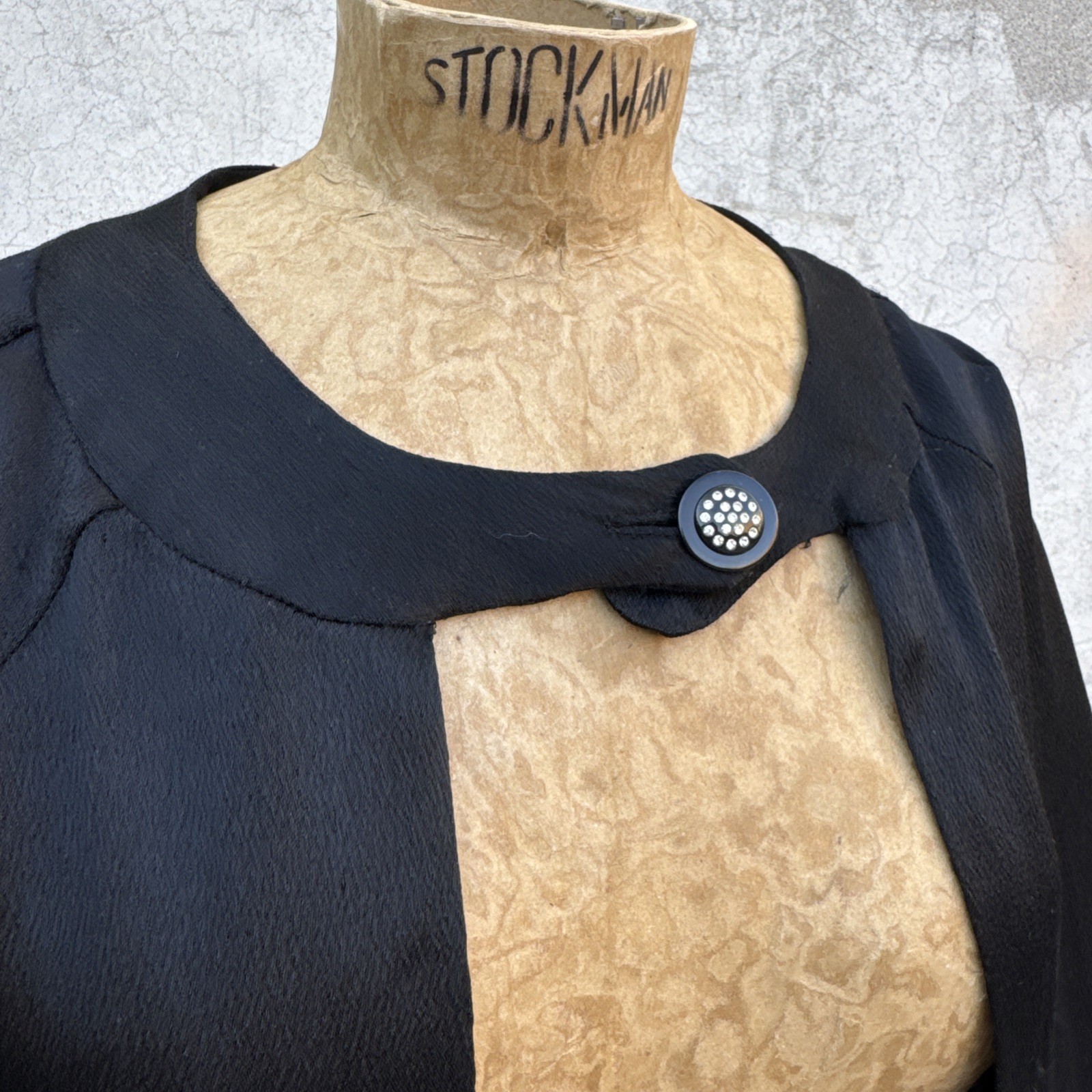 Vintage 1930s Black Silk & Grey Fur Capelet Keyhole Back Art Deco Dress Cape