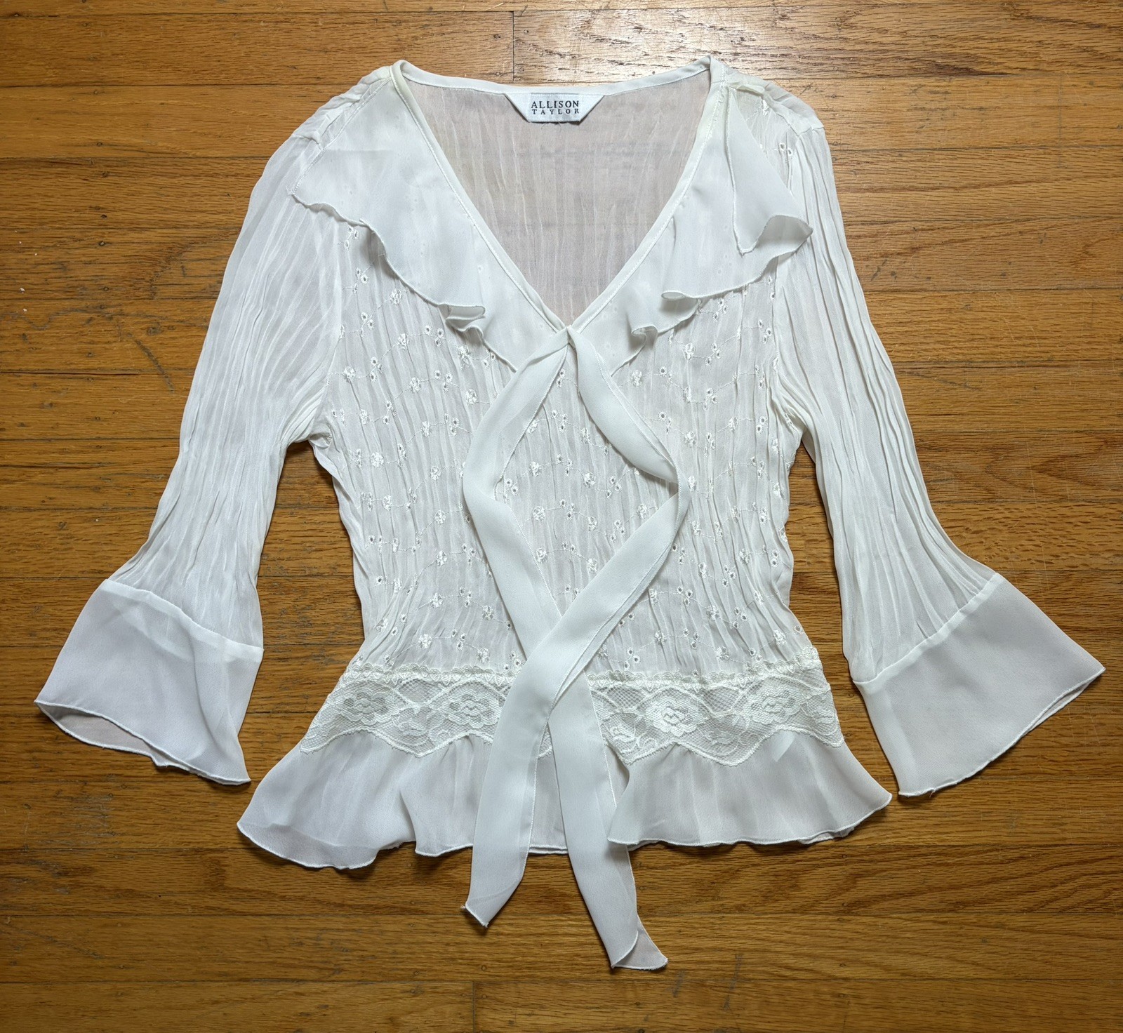 Vintage 90s Y2K Ivory Lace Long Sleeve Top Sz L/XL Fairy Coquette Ruffle Sheer