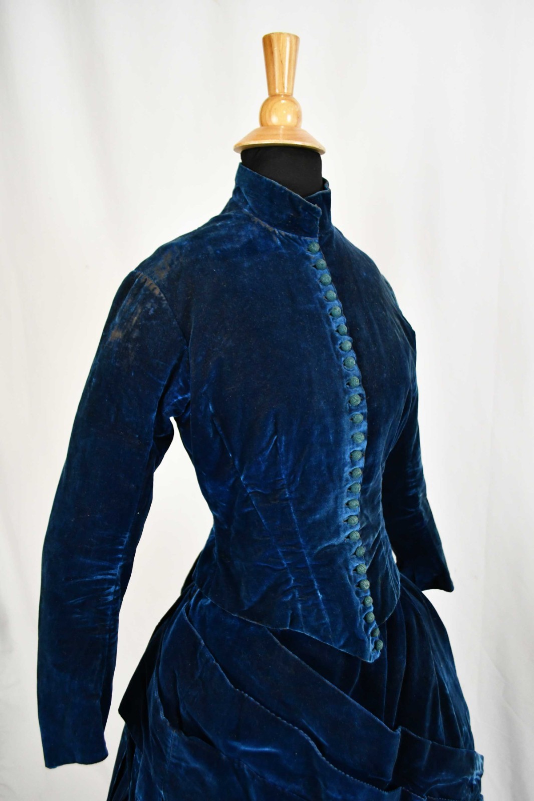 VICTORIAN BLUE VELVET VISITING DRESS, 1895