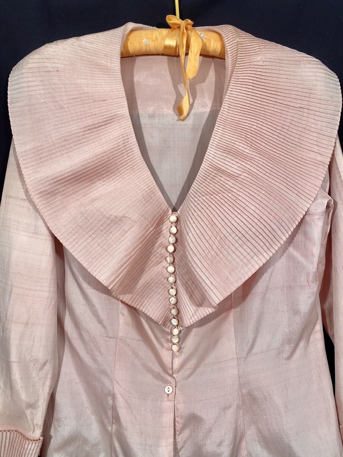 Vintage 1940s 1950s STUNNING BLOUSE Pink Silk Pleated Collar Cuffs Glass Buttons