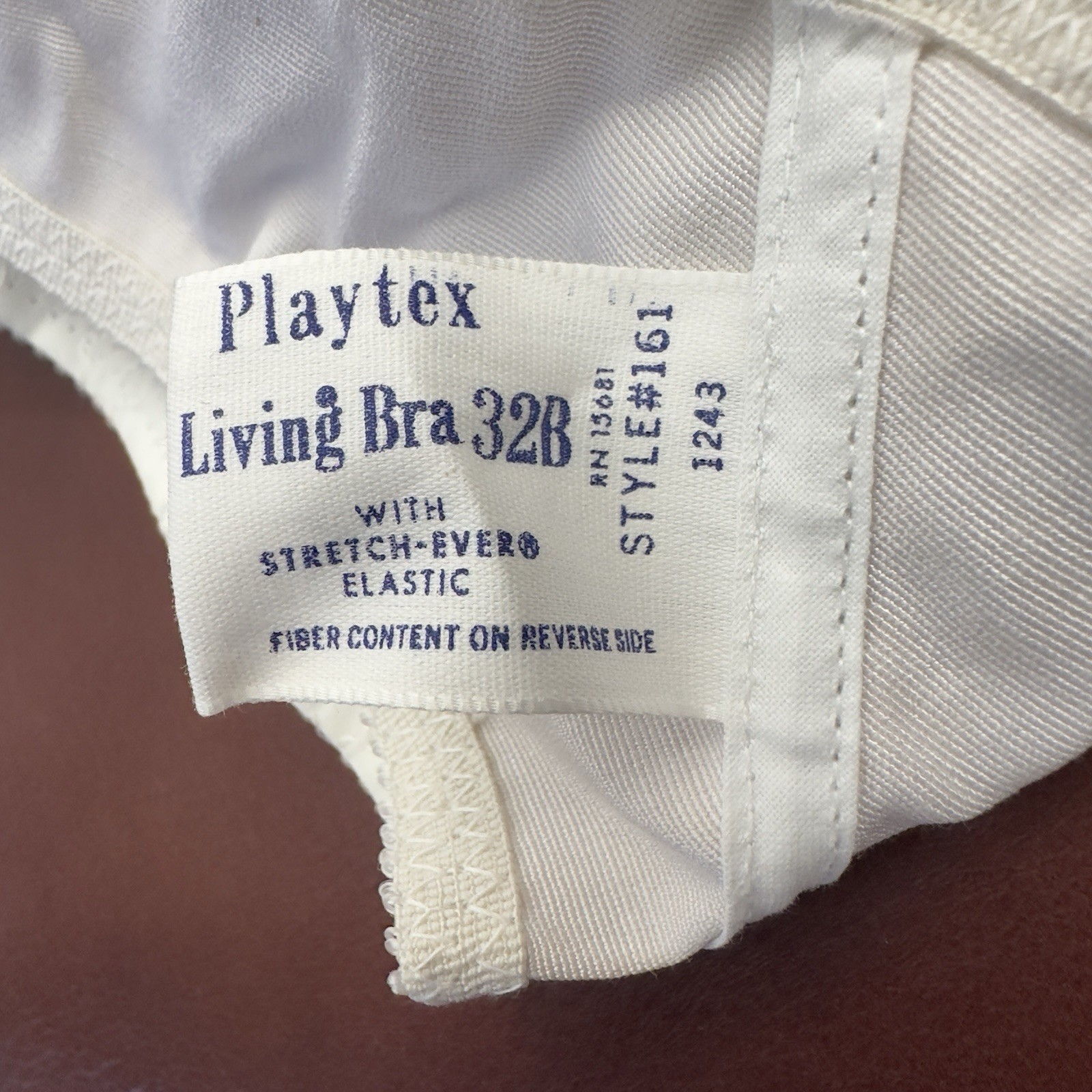 Vintage 1963 Playtex Living Bra 32B NOS Pin Up Retro Feminine Curvy NIB Lingerie