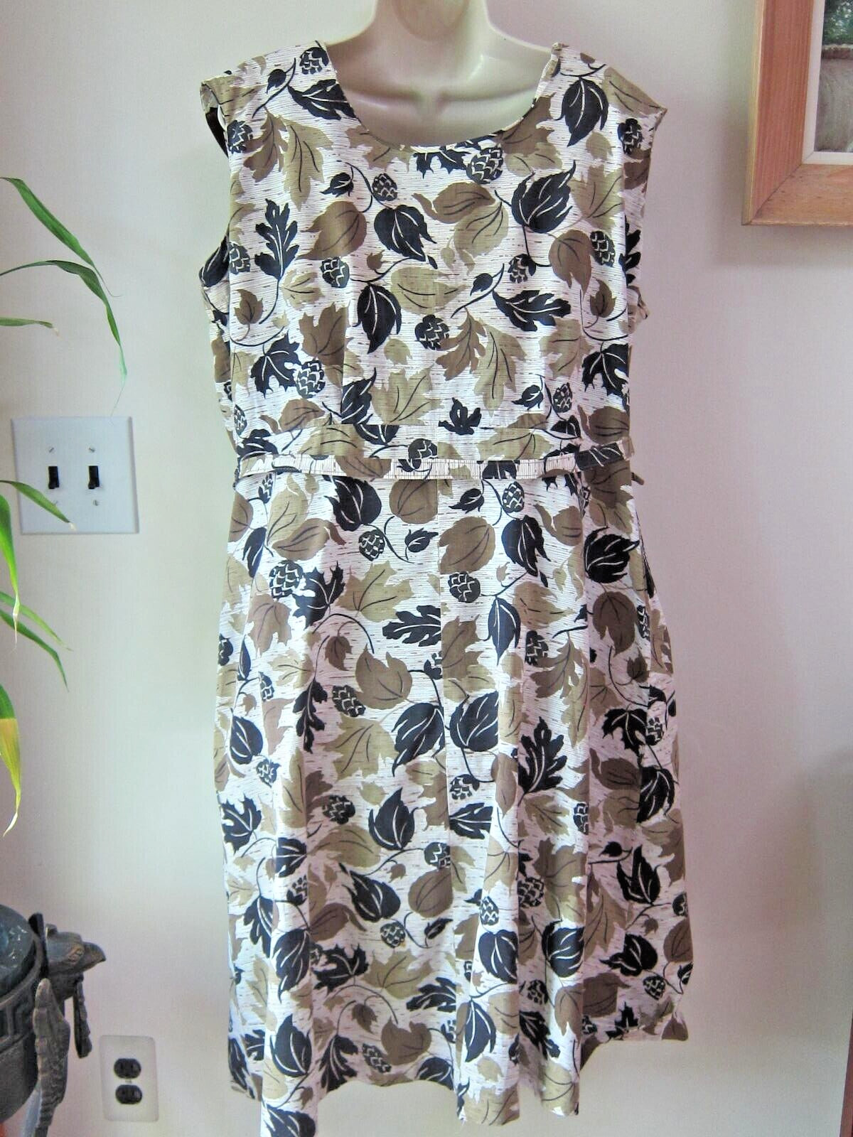 Aunt Lucy’s VTG 1940’s Handmade Day House Dress Belted~Pockets~Sz Xtra Large