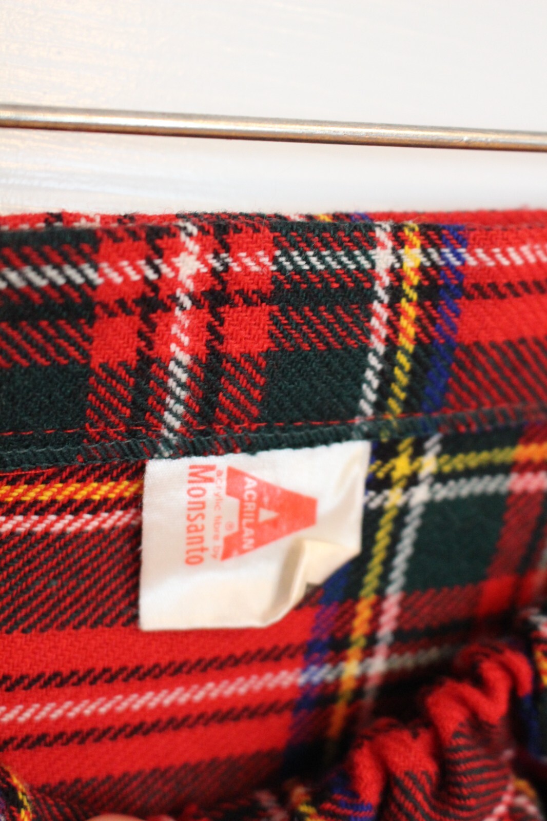 Vintage Women’s Acrilan Monsanto Tartan Plaid Skirt Waist 27″ – Exc Cond