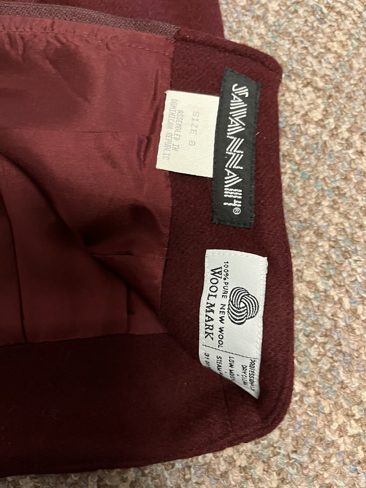 Vintage Ladies Savannah III4 suit Burgandy Wool Blazer + skirt Size 8 Preowned