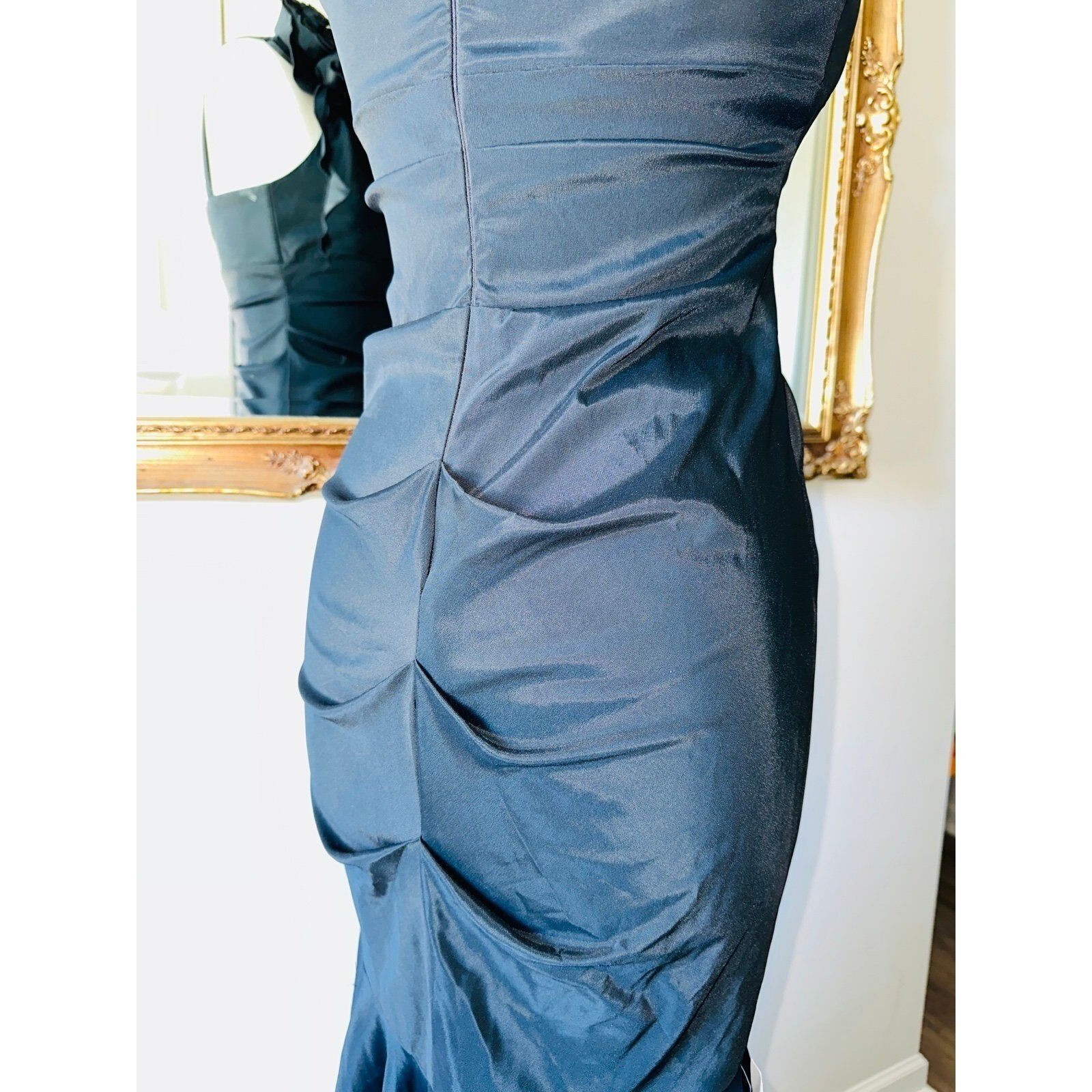 D2 Vintage Cache New NWT One Shoulder Mermaid Cascade Gown Black Size 8