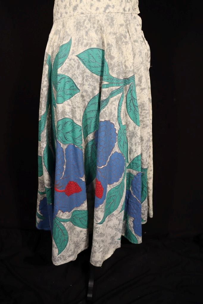 Vintage 1950’s Mexican Large Floral Cotton Circle Skirt Size 26″ Waist
