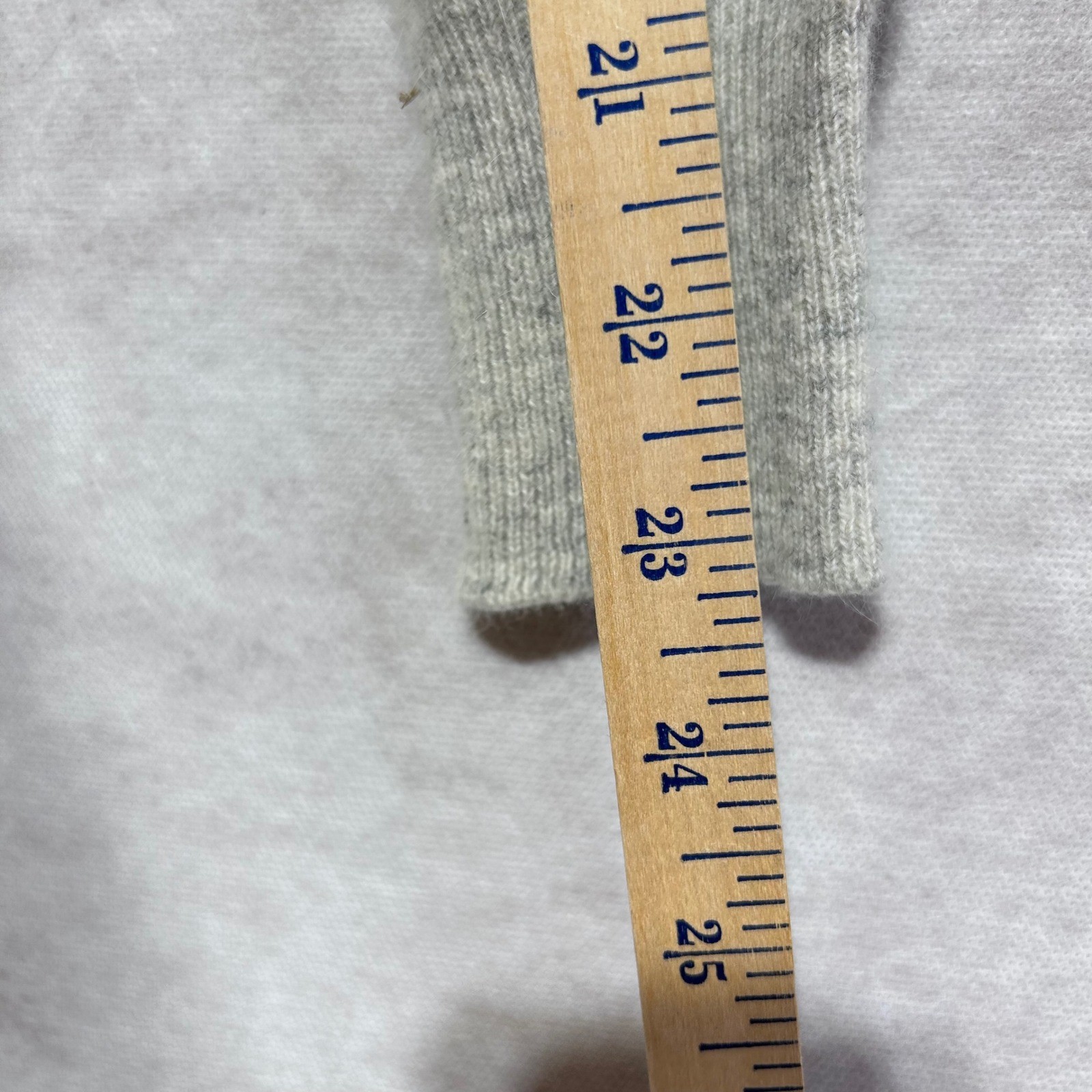 Cheryl Tiegs Vintage Gray Lambswool Angora Cowl Neck Sweater Womens Small 20021