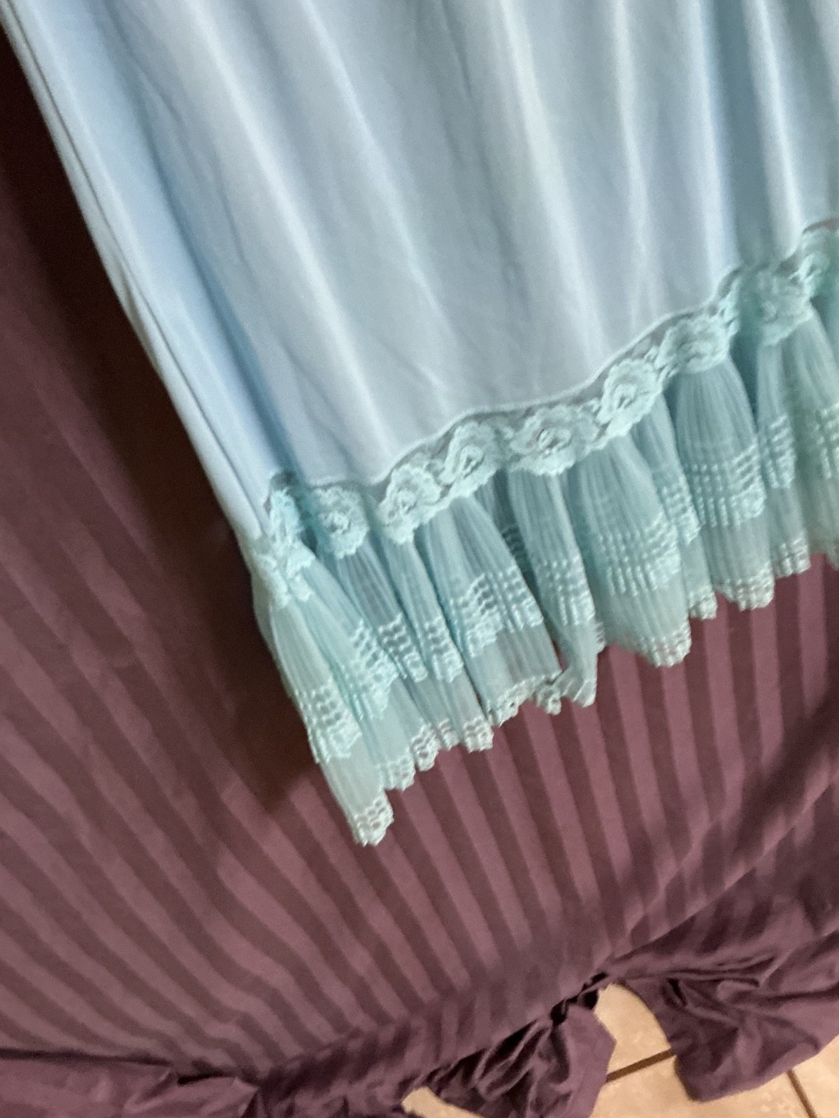VINTAGE NUN FLOWER ORIGINALS PALE BLUE NYLON HALF SLIP 9” PLEATED LACE RUFFLE