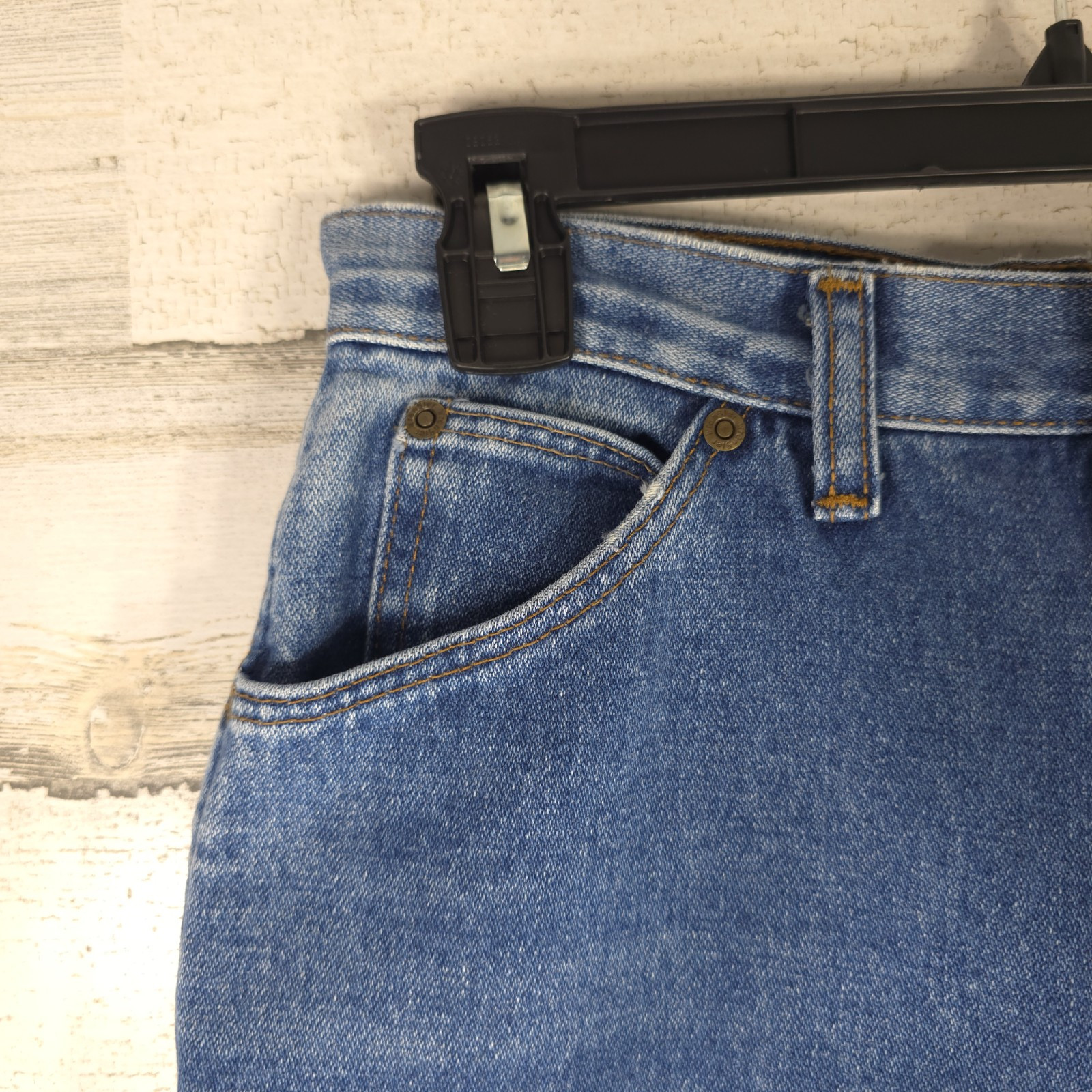 VINTAGE WRANGLER WOMEN’S JEANS SIZE 10 AVERAGE MEASUREMENTS 27×32 *100% COTTON*