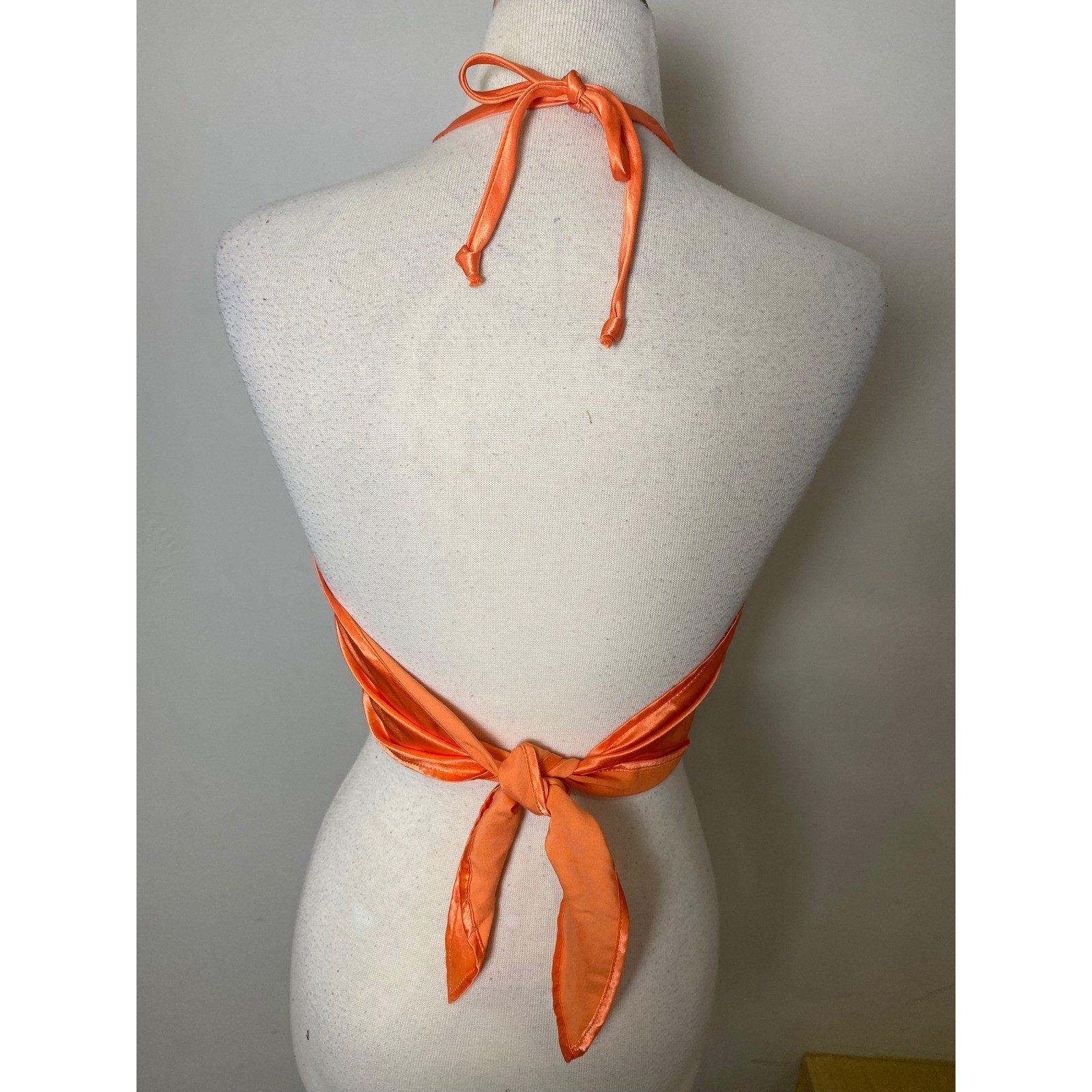 Vintage R Company Orange Satin Halter Crop Top 90s Y2K Backless Clubwear Party M