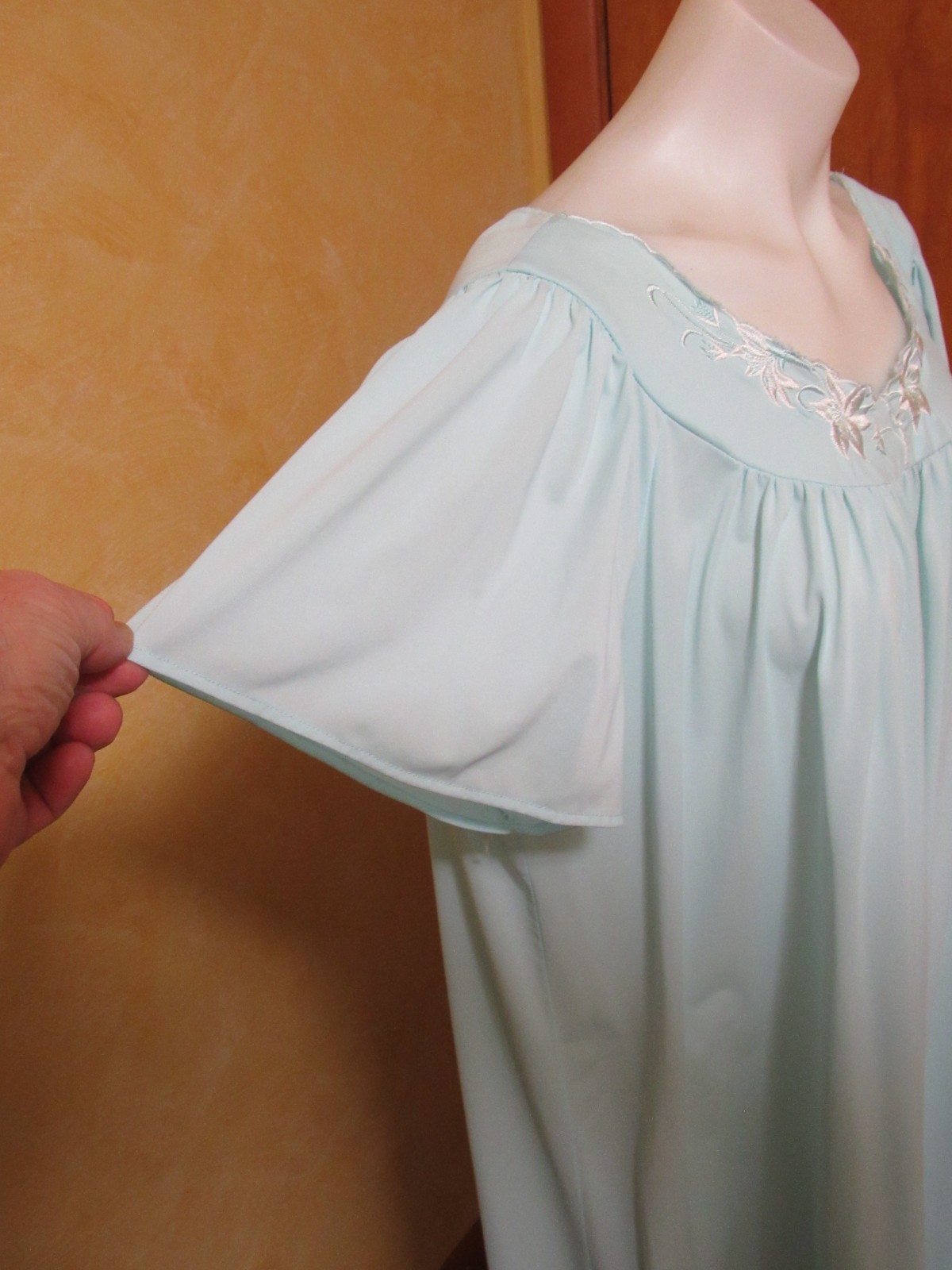 MISS ELAINE CLASSICS BLUE SILKY SOFT SHEER NYLON NIGHTGOWN XL STYLE 20809 SISSY