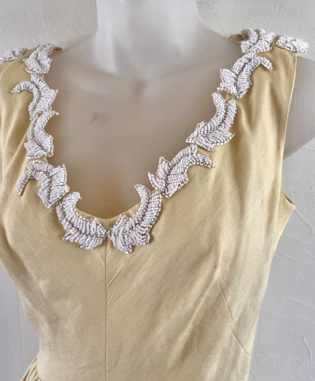 Vintage 1950s 60s MOD Yellow Seed Beaded Trim Union Made A-line Mini Dress 2 XS