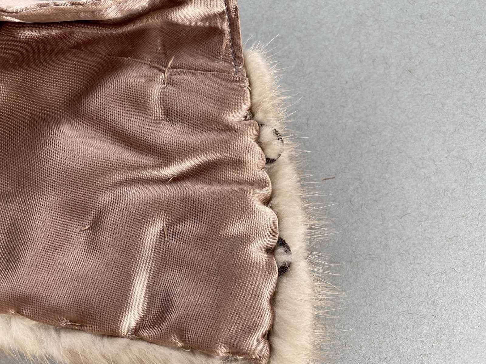 Vintage Light Champagne Blonde Mink Fur Stole Scarf Collar Wrap 24″ L Beautiful