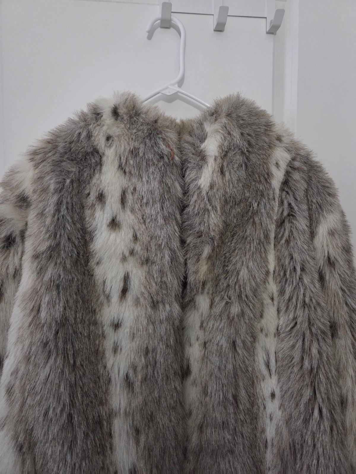 Vintage 80s JORDACHE Snow Leopard Faux Fur Jacket Coat Size M L