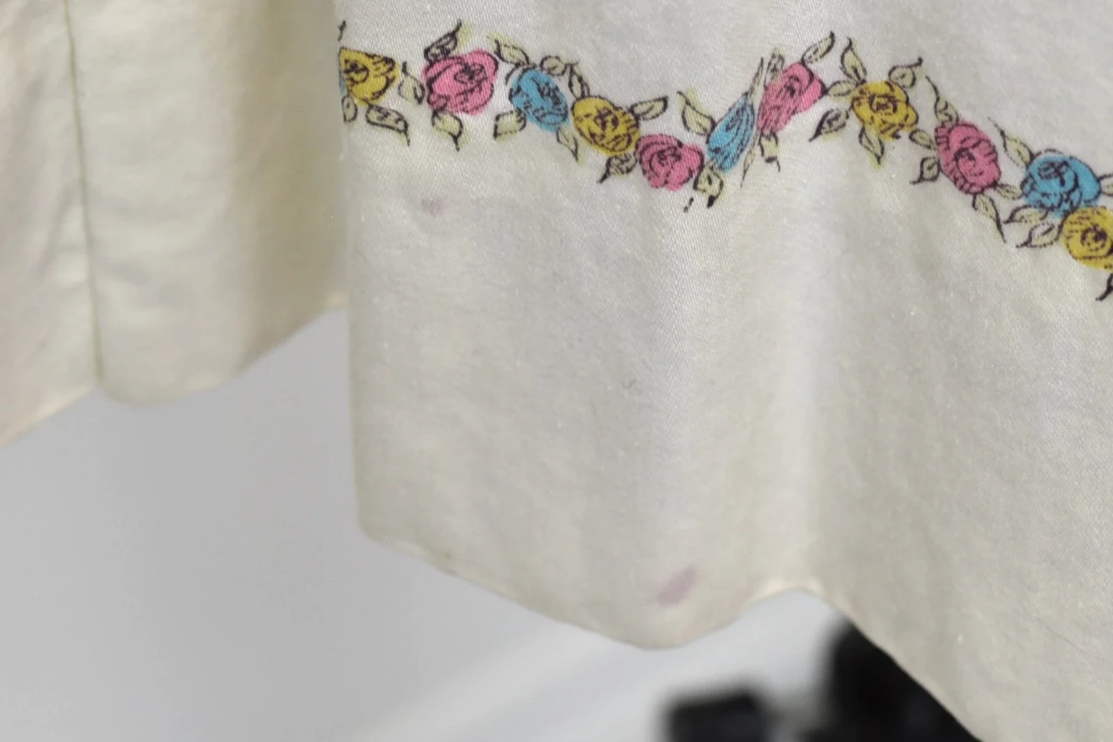 Vintage 1950s Rococo French Provincial Novelty Print Cotton Shirt Dress