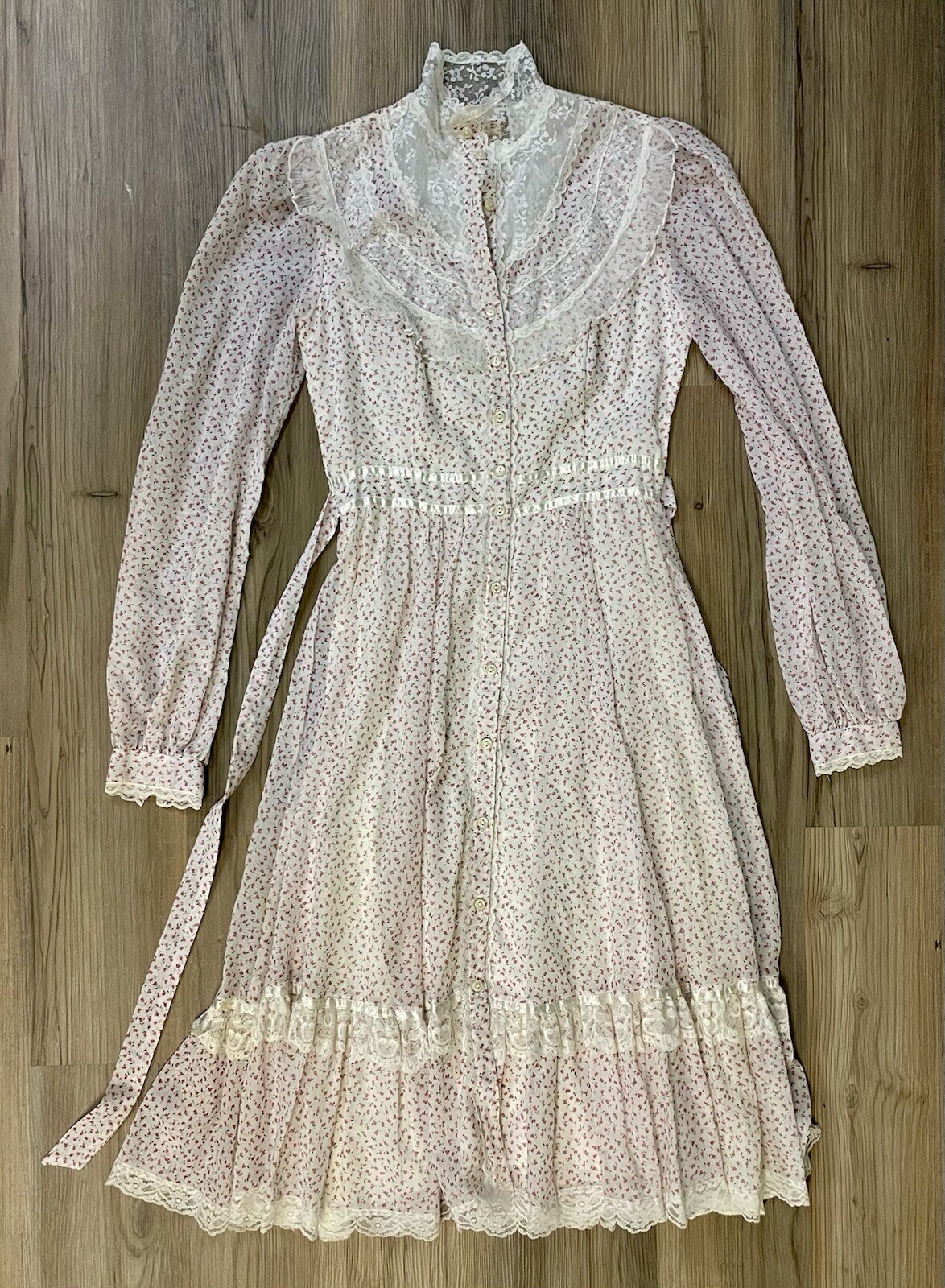 Vintage Mint Condition Gunne Sax By Jessica White Floral Dress