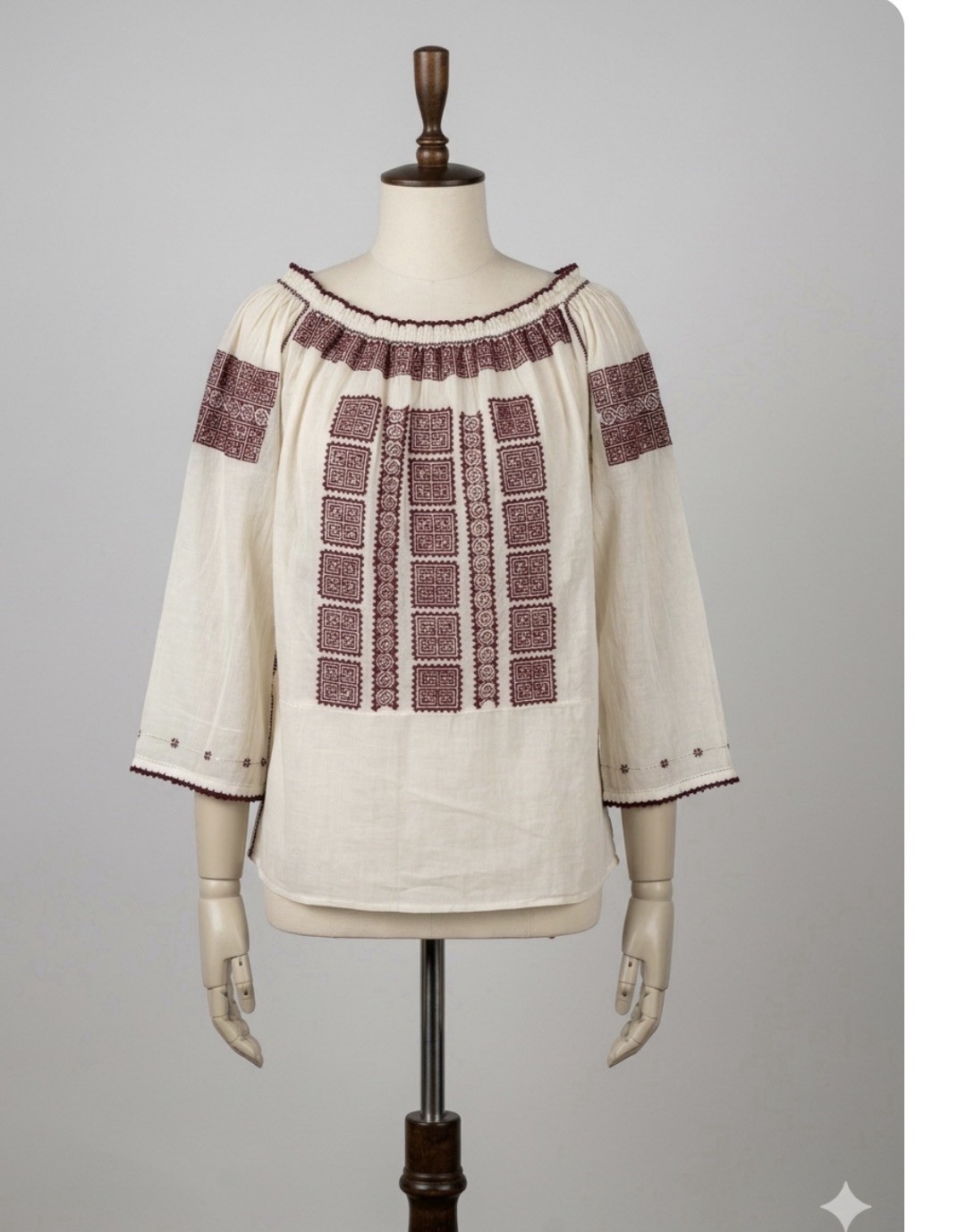 Vtg 1970 Romanian Peasant Hand Embroiled Blouse.