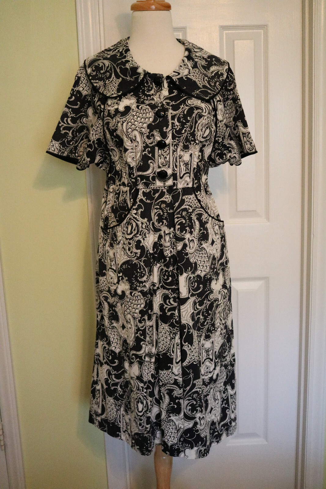 Vintage 50s rococo print cotton day dress M