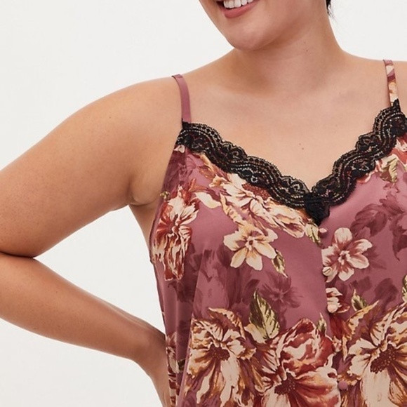 Torrid Walnut Floral & Black Lace Button Camisole‎