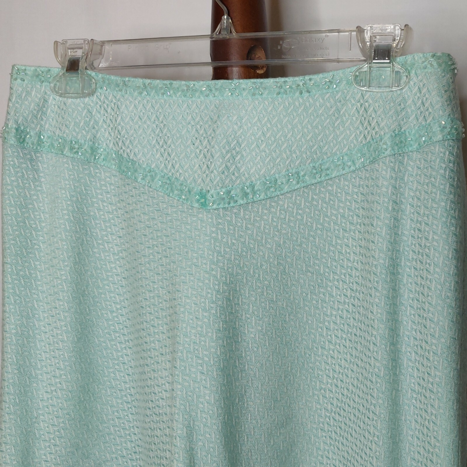 Worthington Vintage size 10 skirt light green white back zip flared beaded