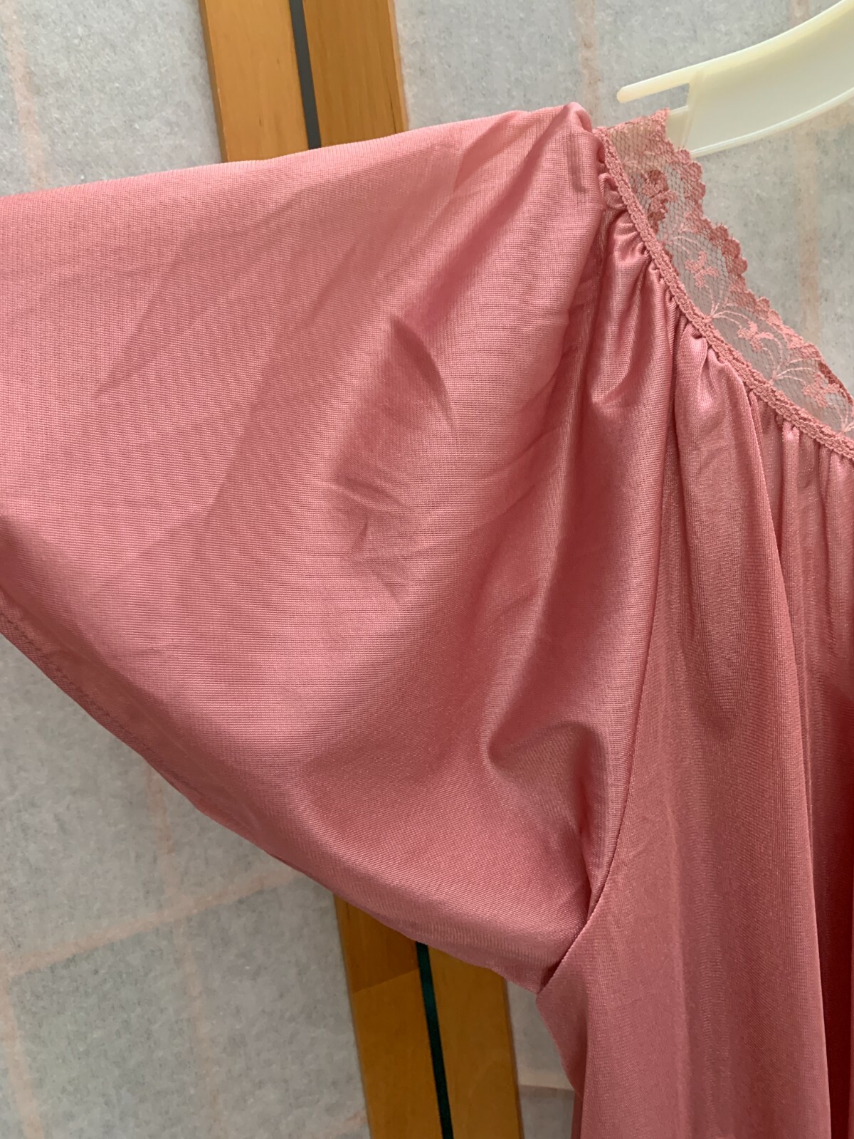 NWT~VINTAGE ~ELANA~ROSE PINK COLOR W/MATCHING LACE TRIM NIGHTGOWN ~SIZE 1X