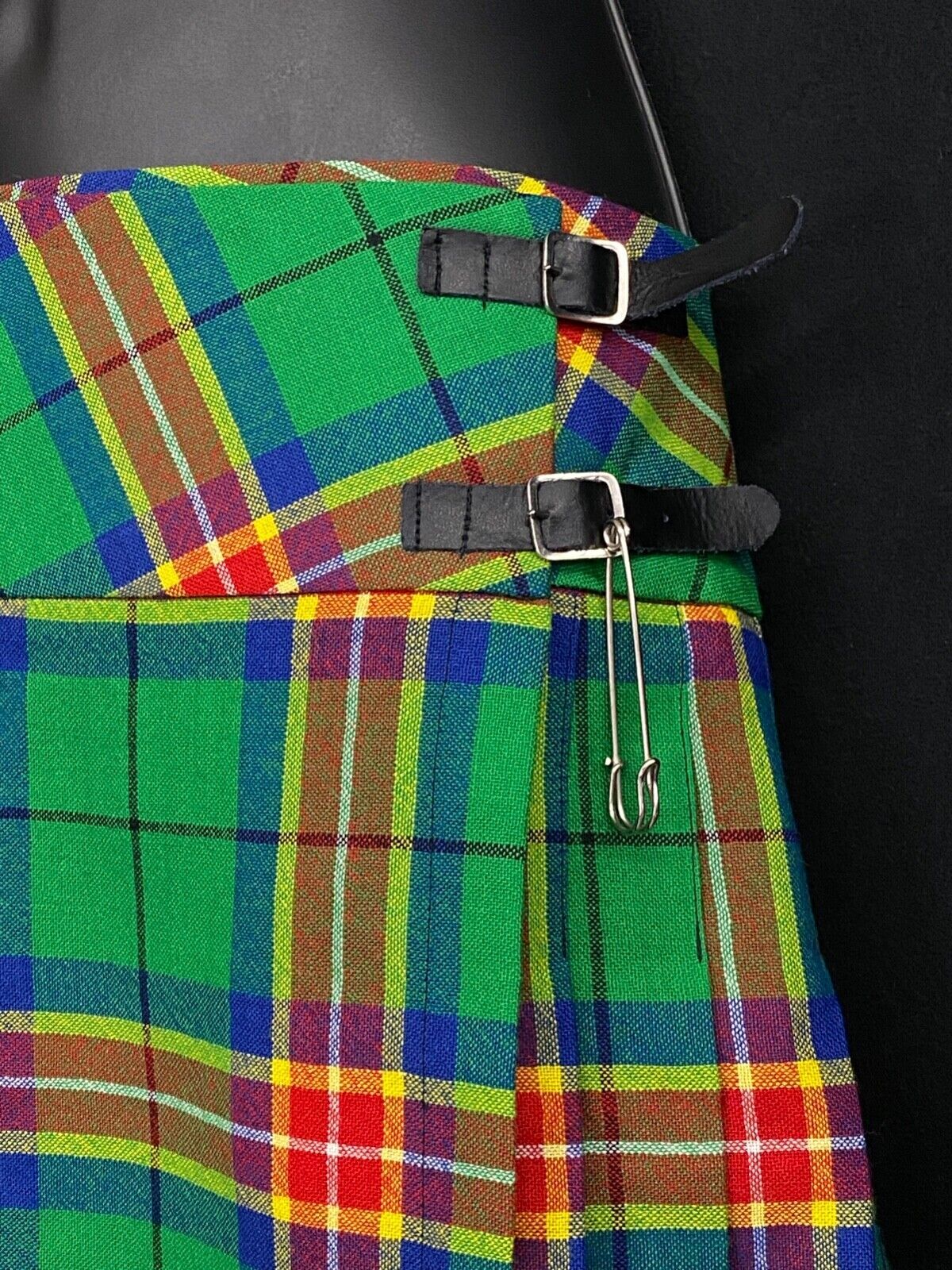 Vintage Y2K 2000s Scottish green plaid mini skirt low rise wool leather pin kilt